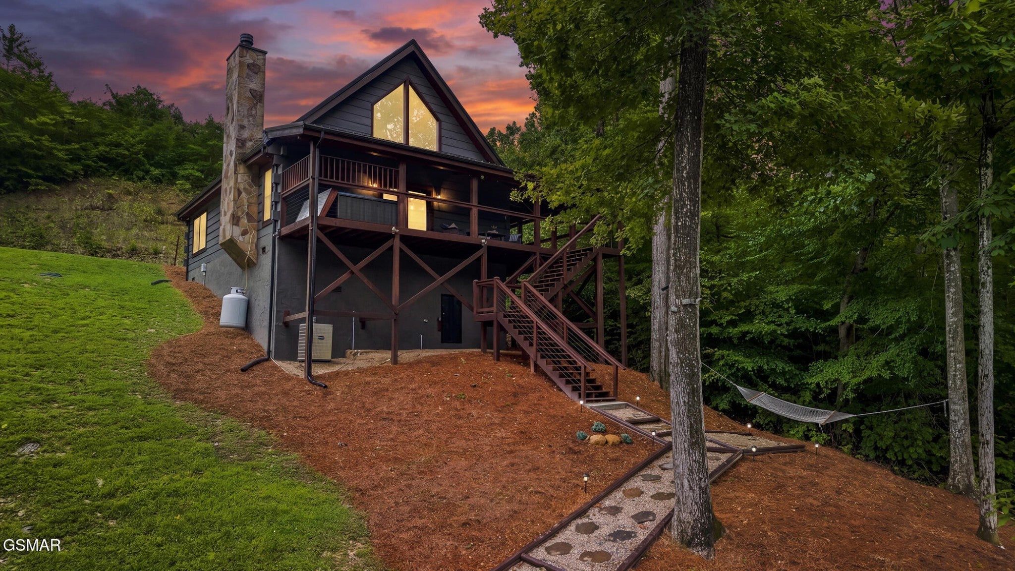 120 Daryl Way
