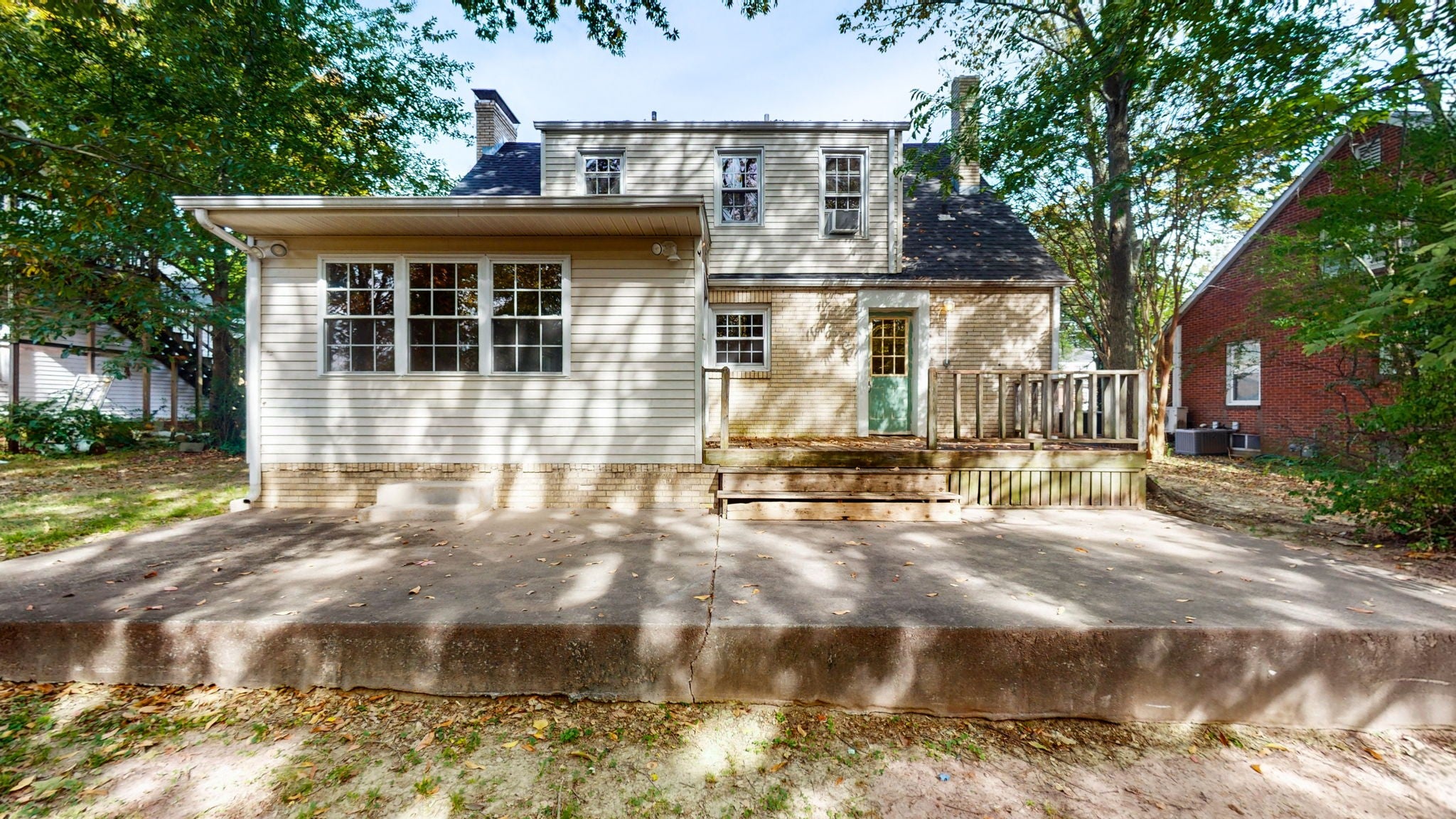 707 Poplar St