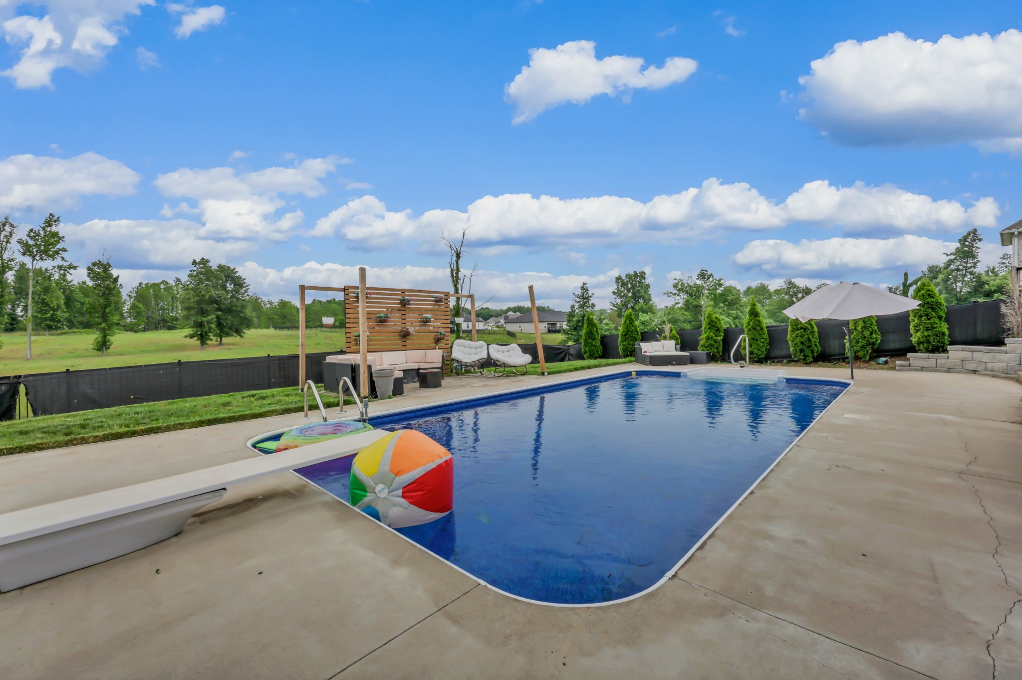 1573 Hereford Blvd