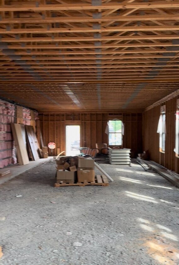 1710 Nashville Pike