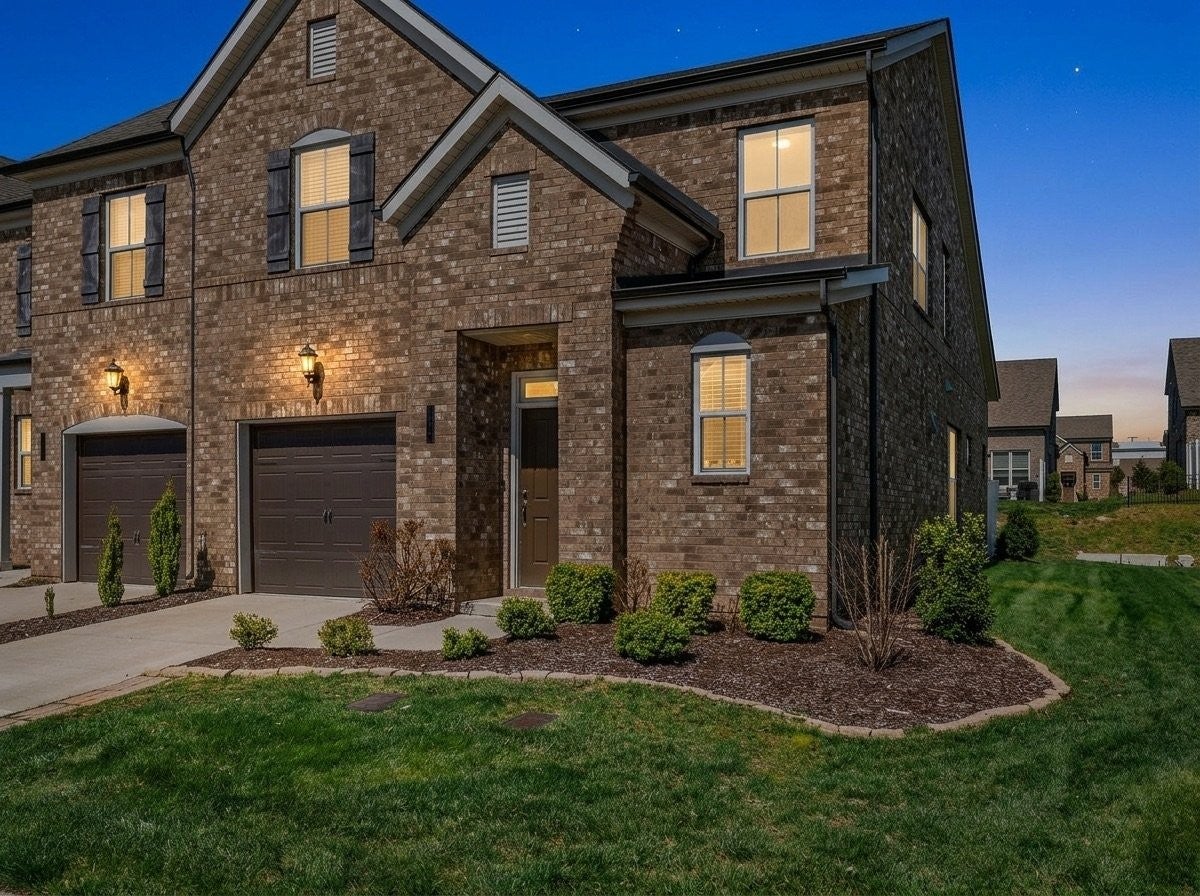 416 Deveron Dr