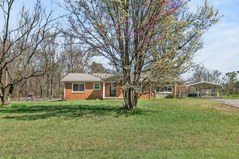 140 Simmons Cir Fayetteville TN 37334