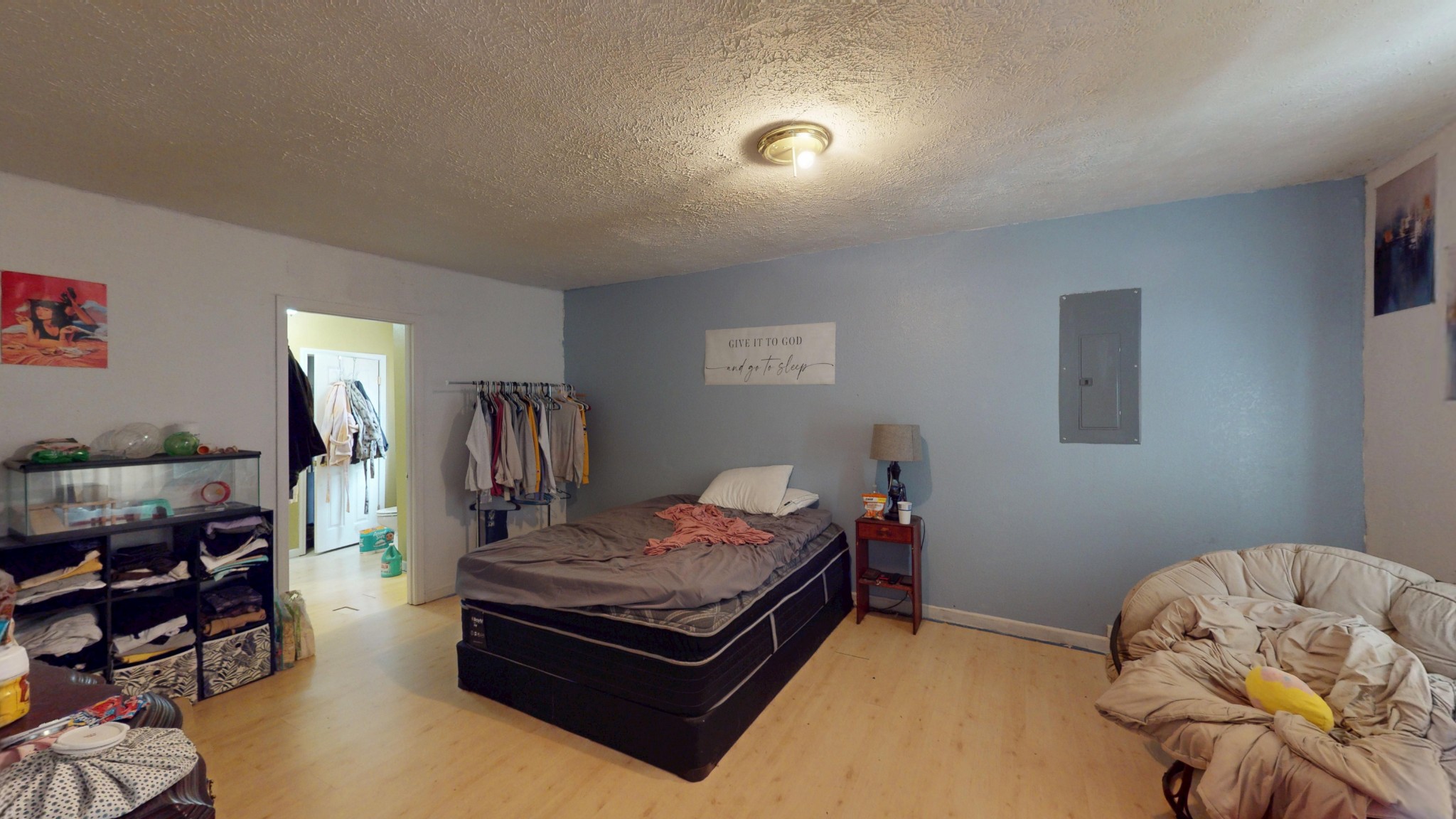 206 Broadway Ave
