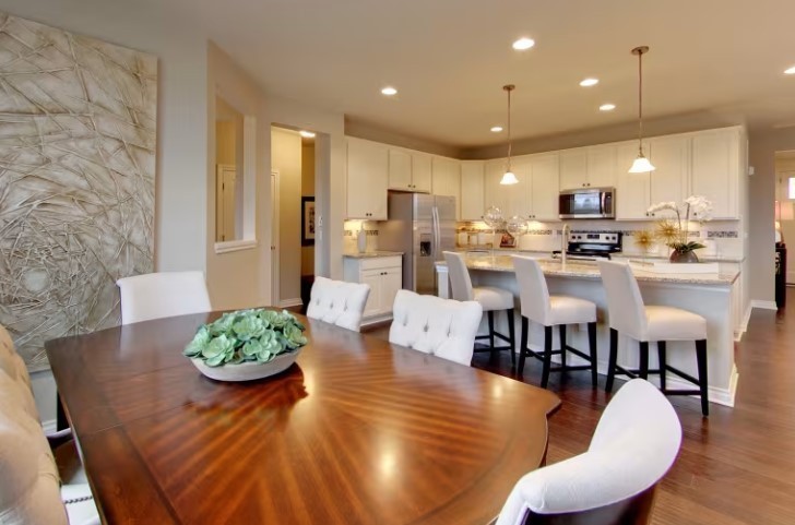486 Carriage House Lane