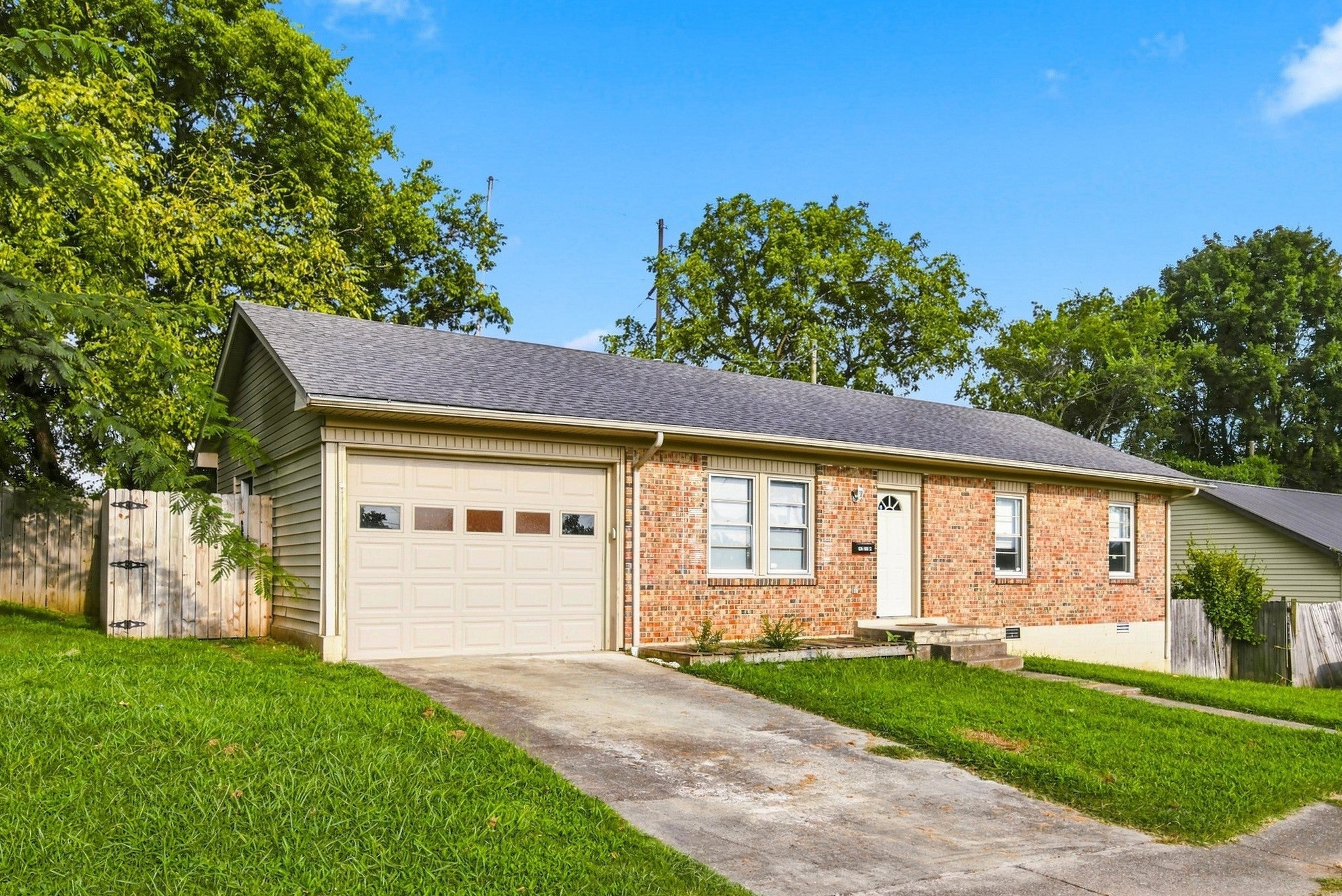 3-bed listing at 1205 Fuller St Old Hickory, Old-Hickory