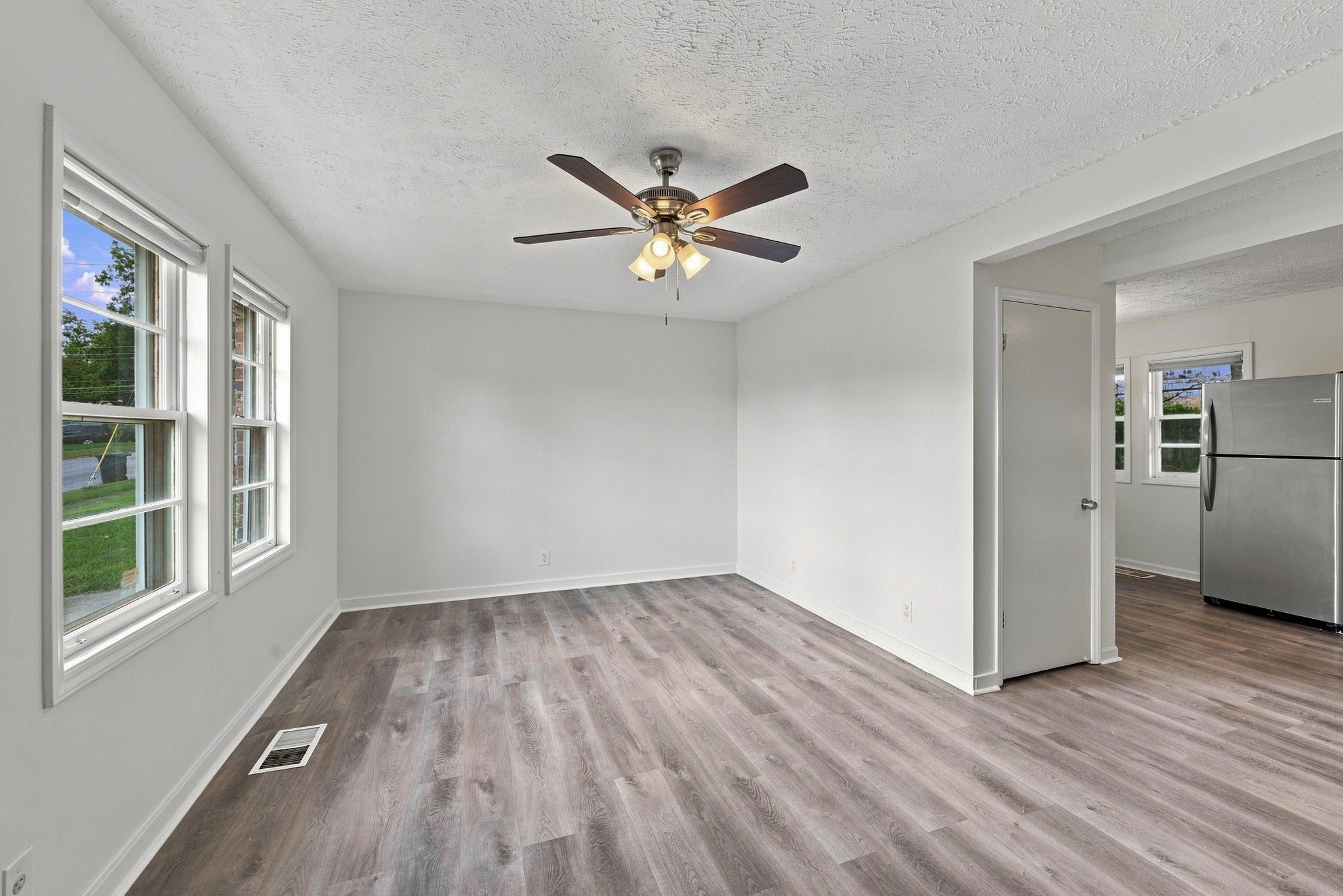 3-bed home for sale in Old Hickory, TN 37138, 1205 Fuller St 1205 Fuller St, Old Hickory TN 37138 3-bed home, photo 2 of 23