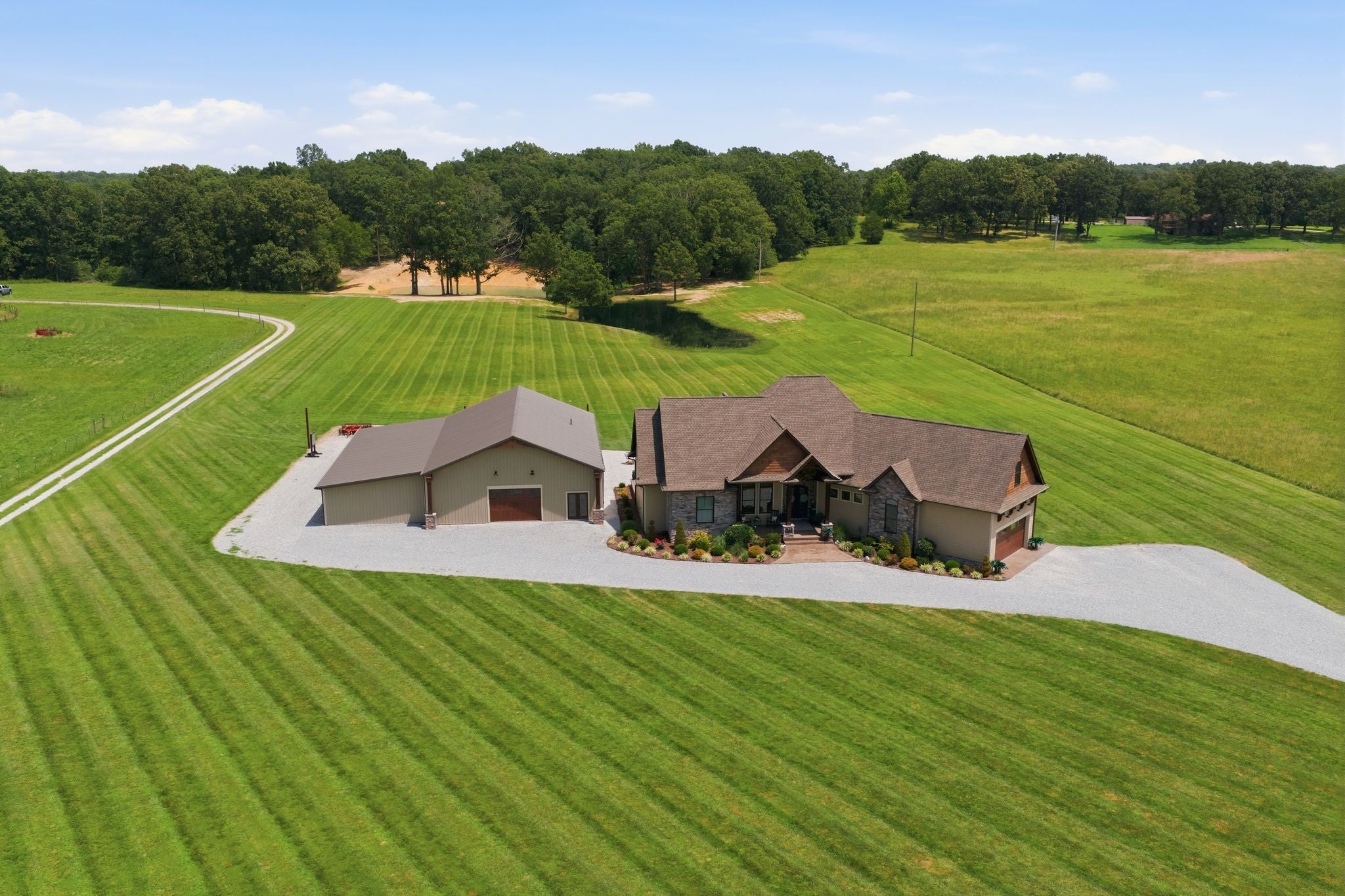 1261 Highway 48 S