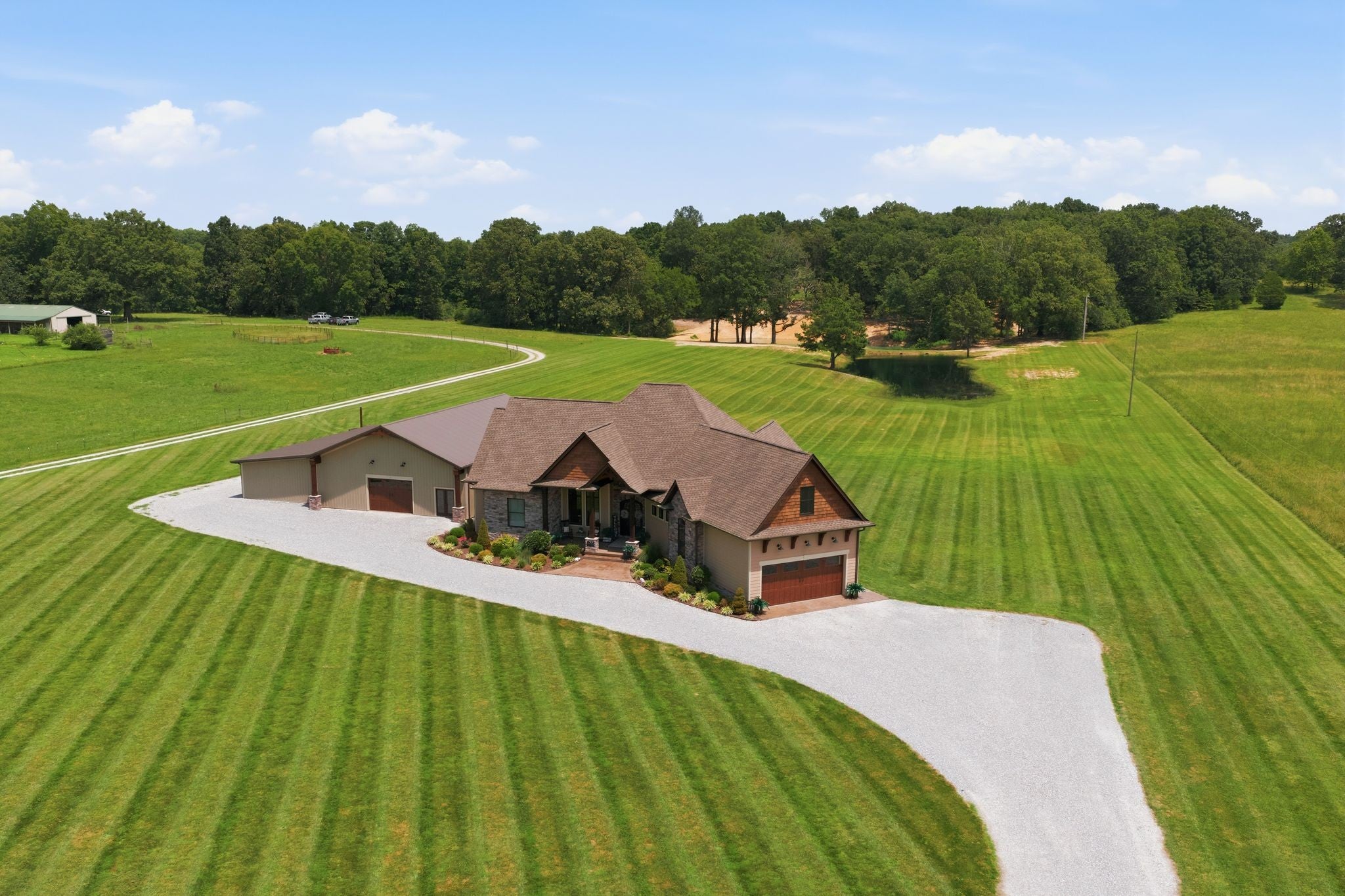 1261 Highway 48 S
