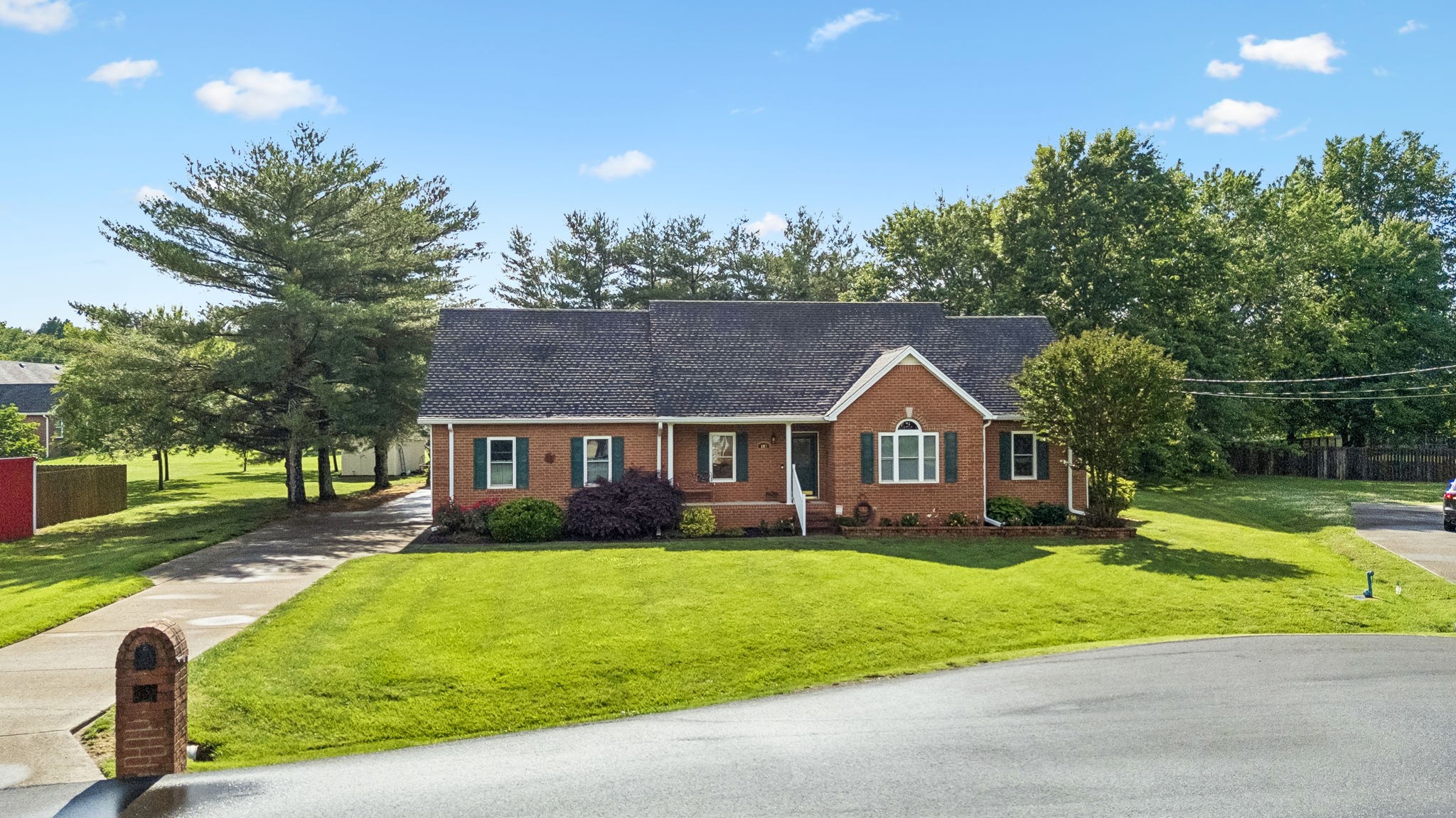 107 Estill Ct