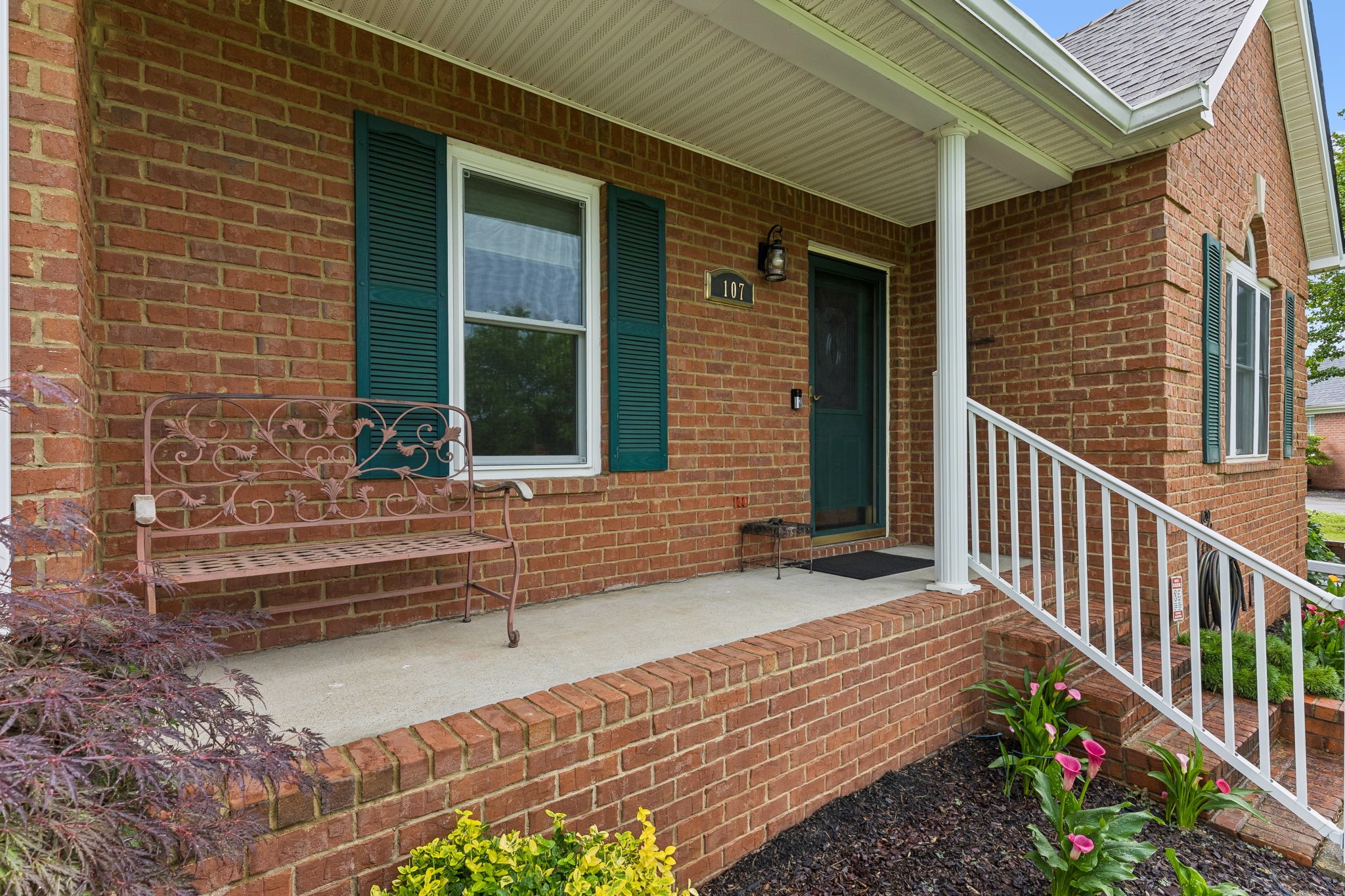107 Estill Ct