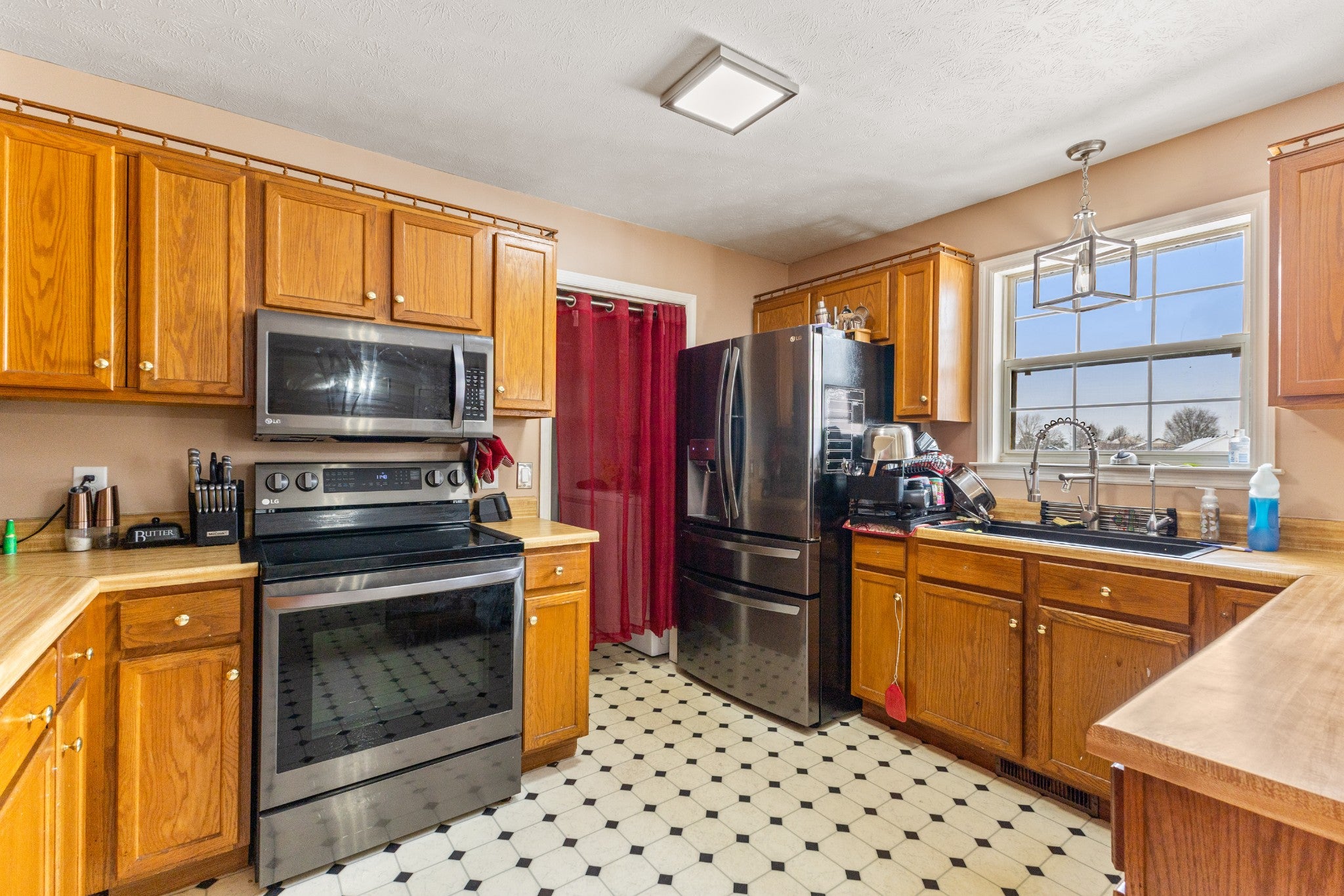 7402 Old Clarksville Pike