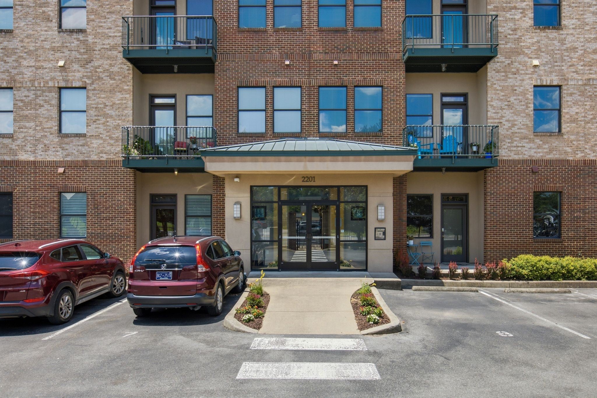 2201 8th Ave S 101