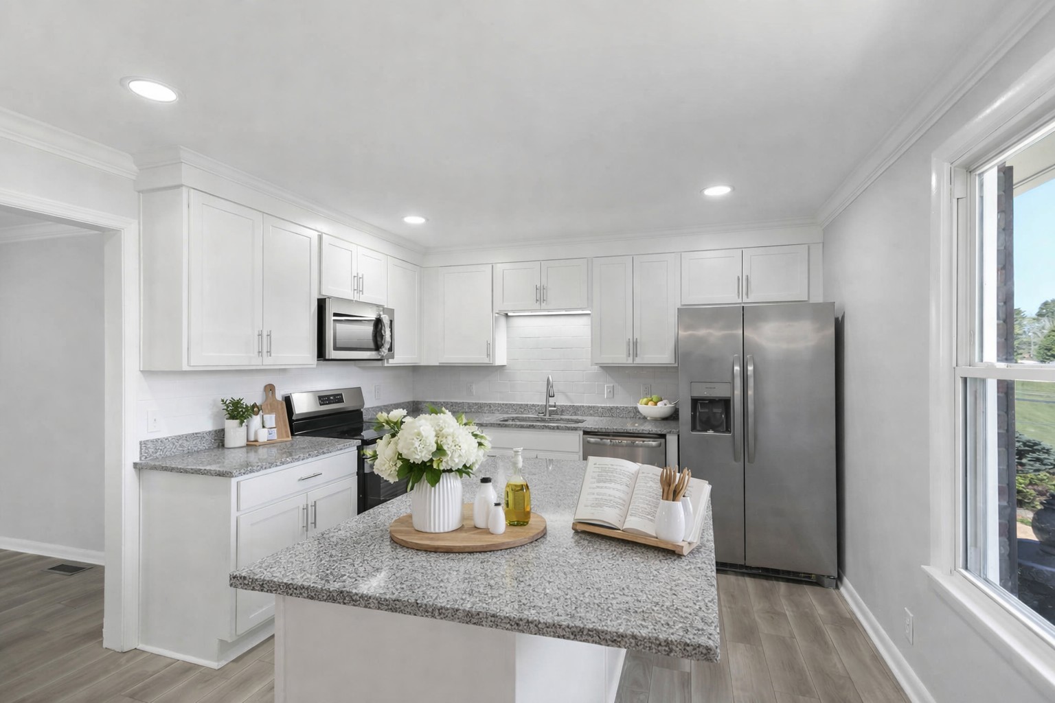 211 General Forrest Dr