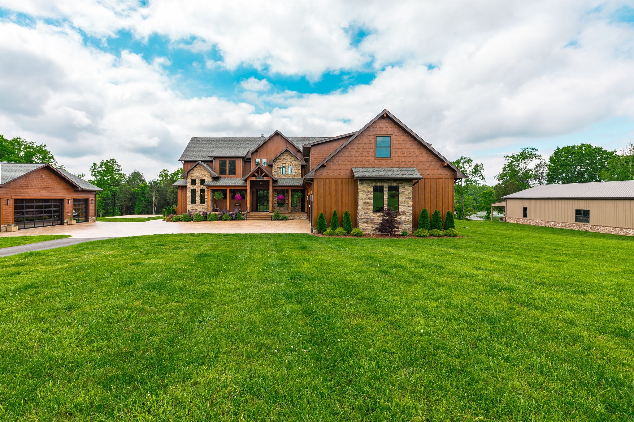 324 Lakeview Rd