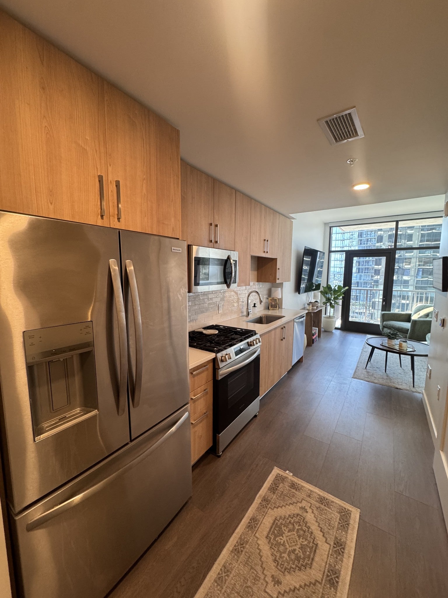 Search Listings 3 1212 Demonbreun St 1406