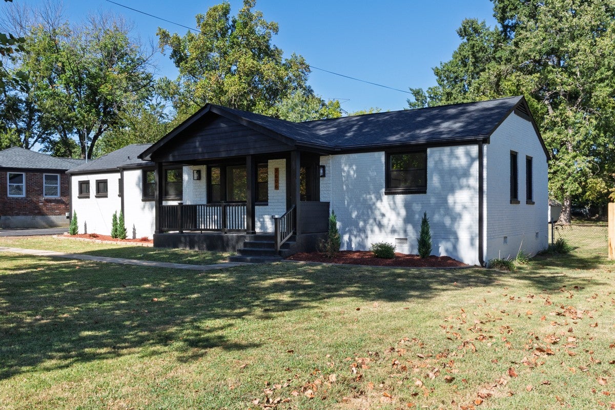 2606 Lakeland Dr