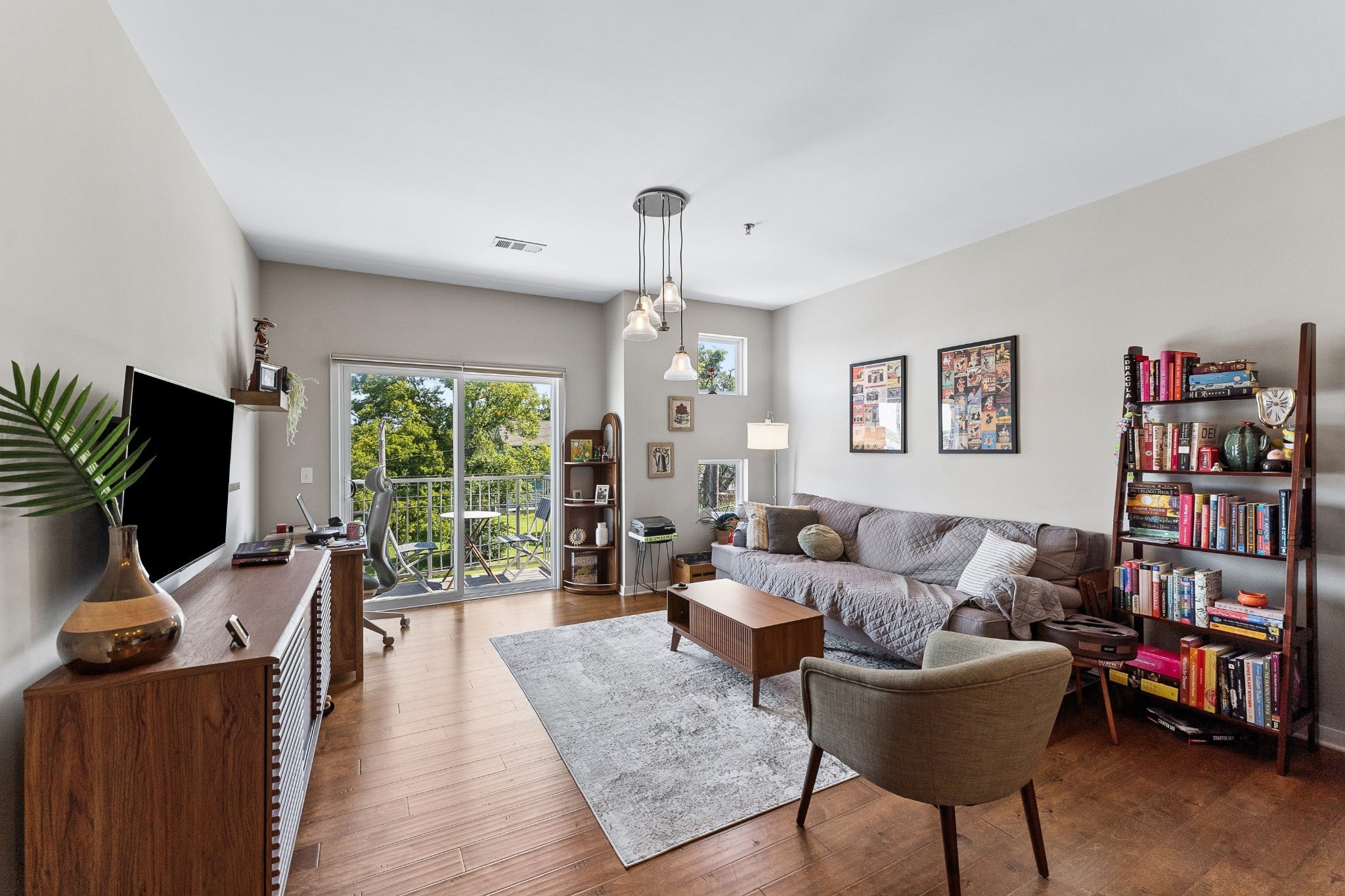 1.0-bed rental at 1122 Litton Ave 319