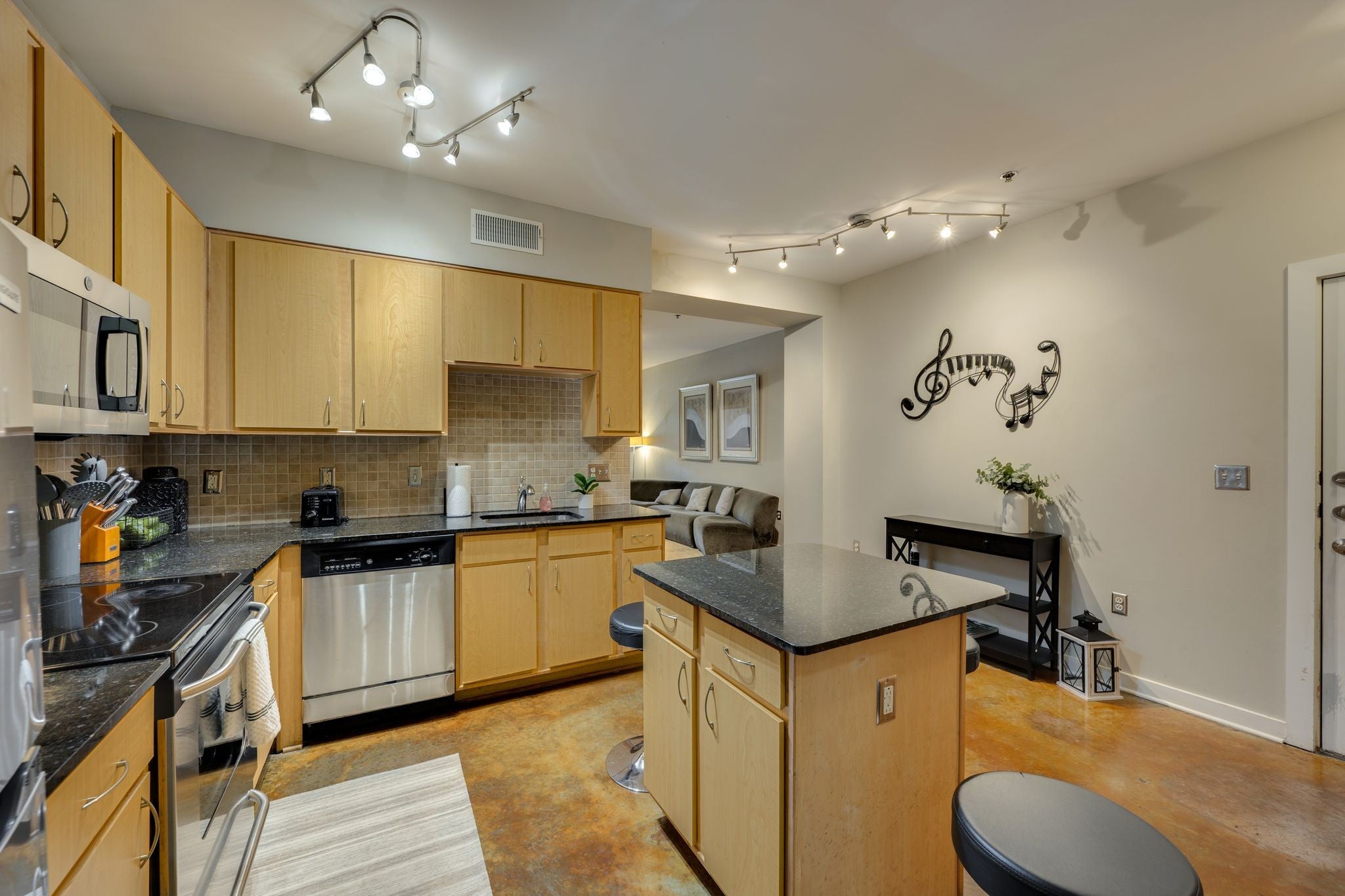 1803 Broadway 127