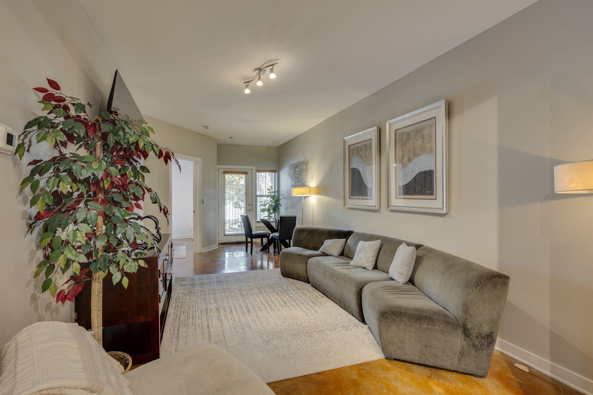 1803 Broadway 127