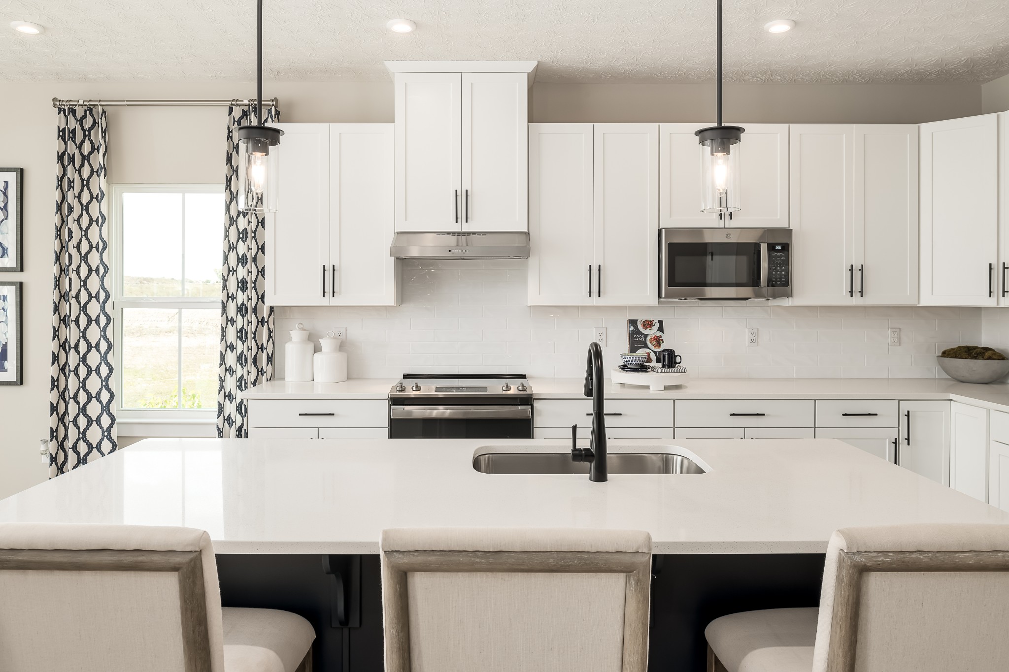 1907 Thoroughbred Way