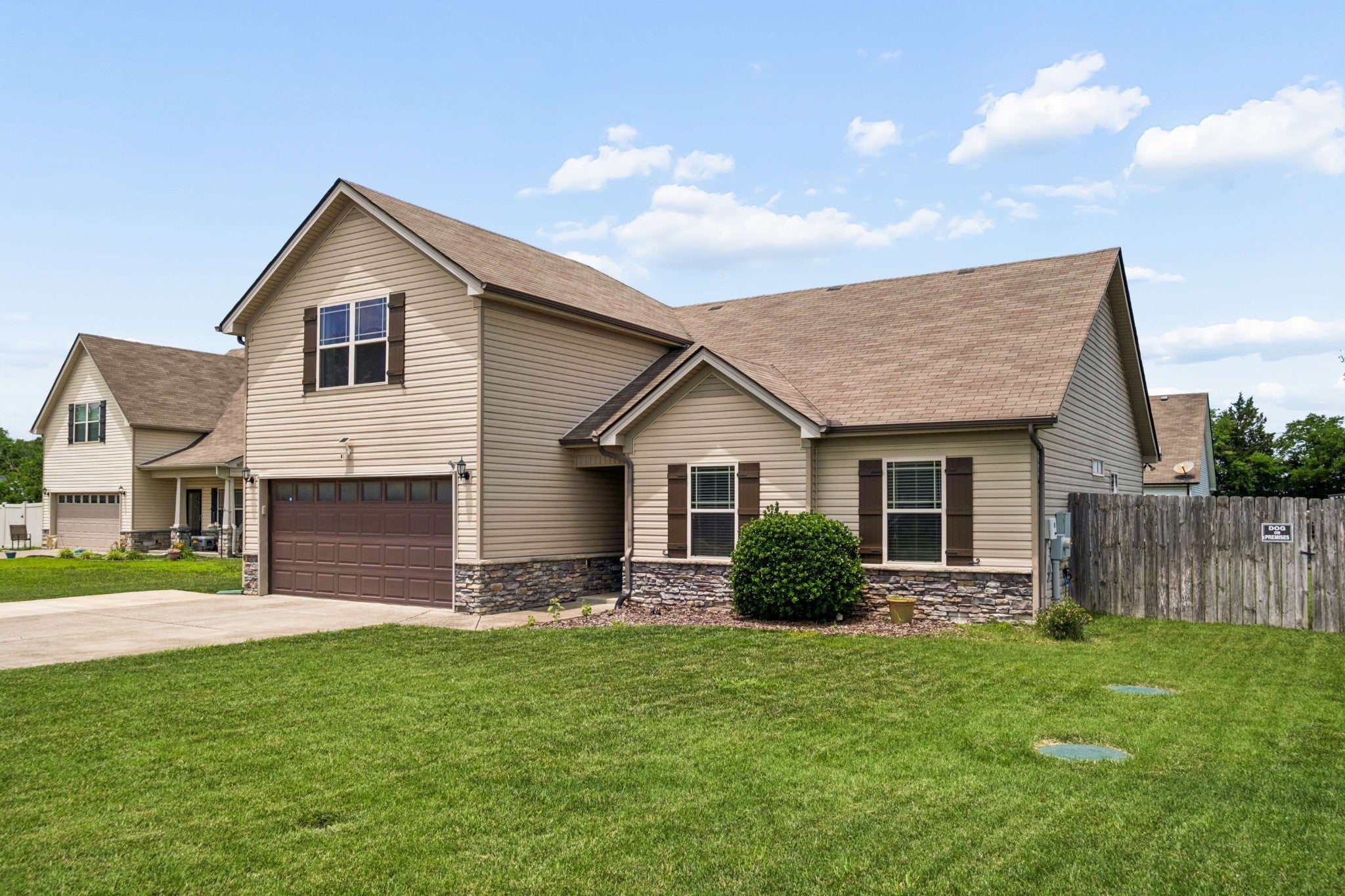 120 Farmbrook Ct