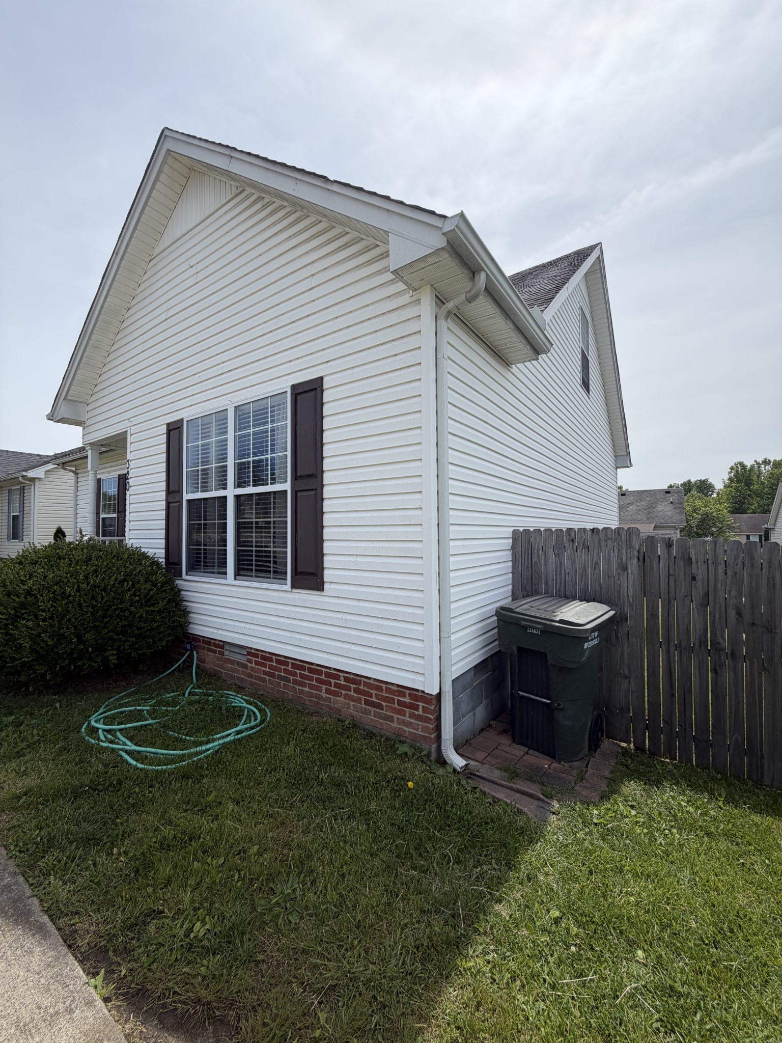 320 Bandera Ln