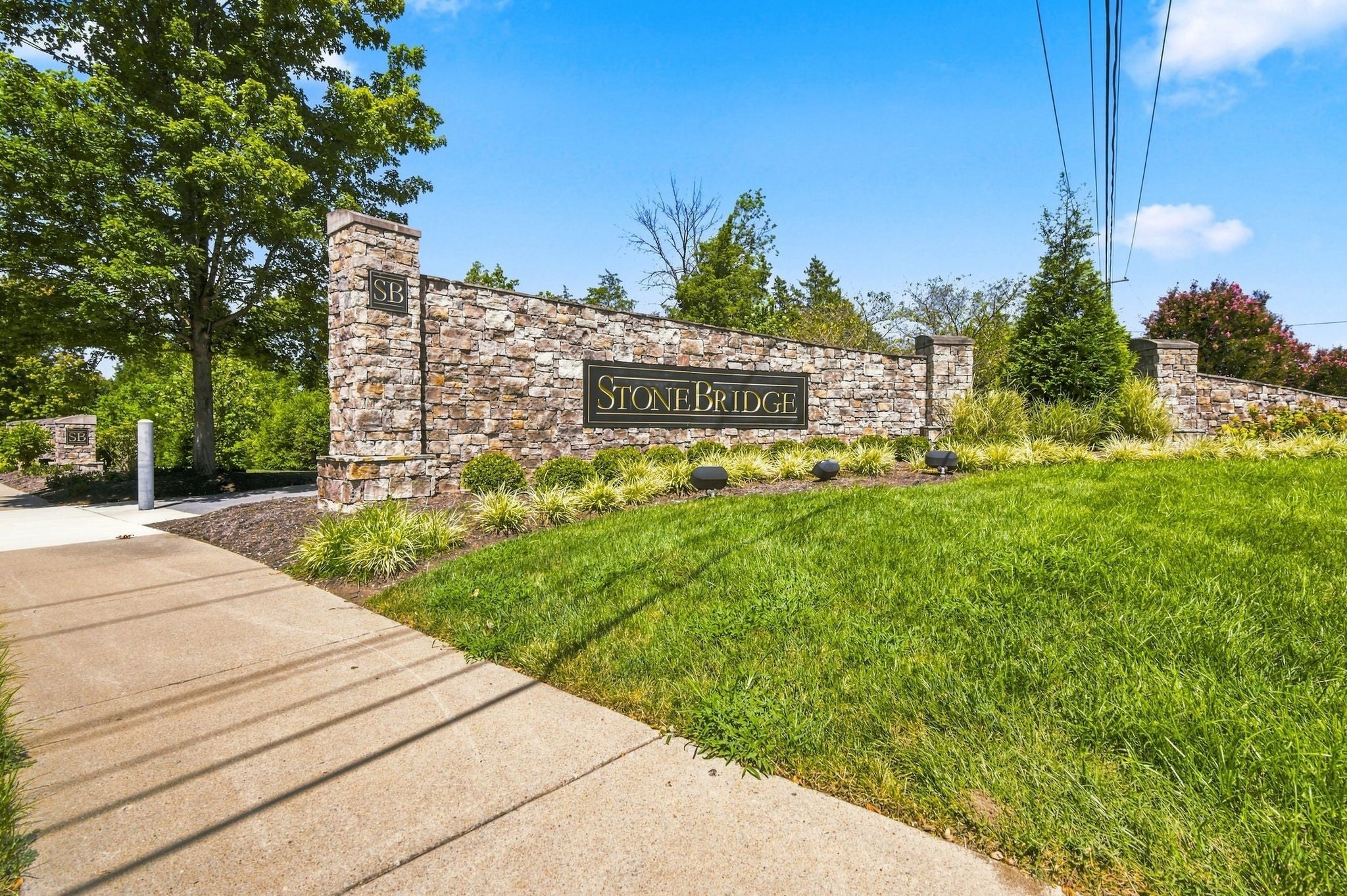 243 Meandering Dr