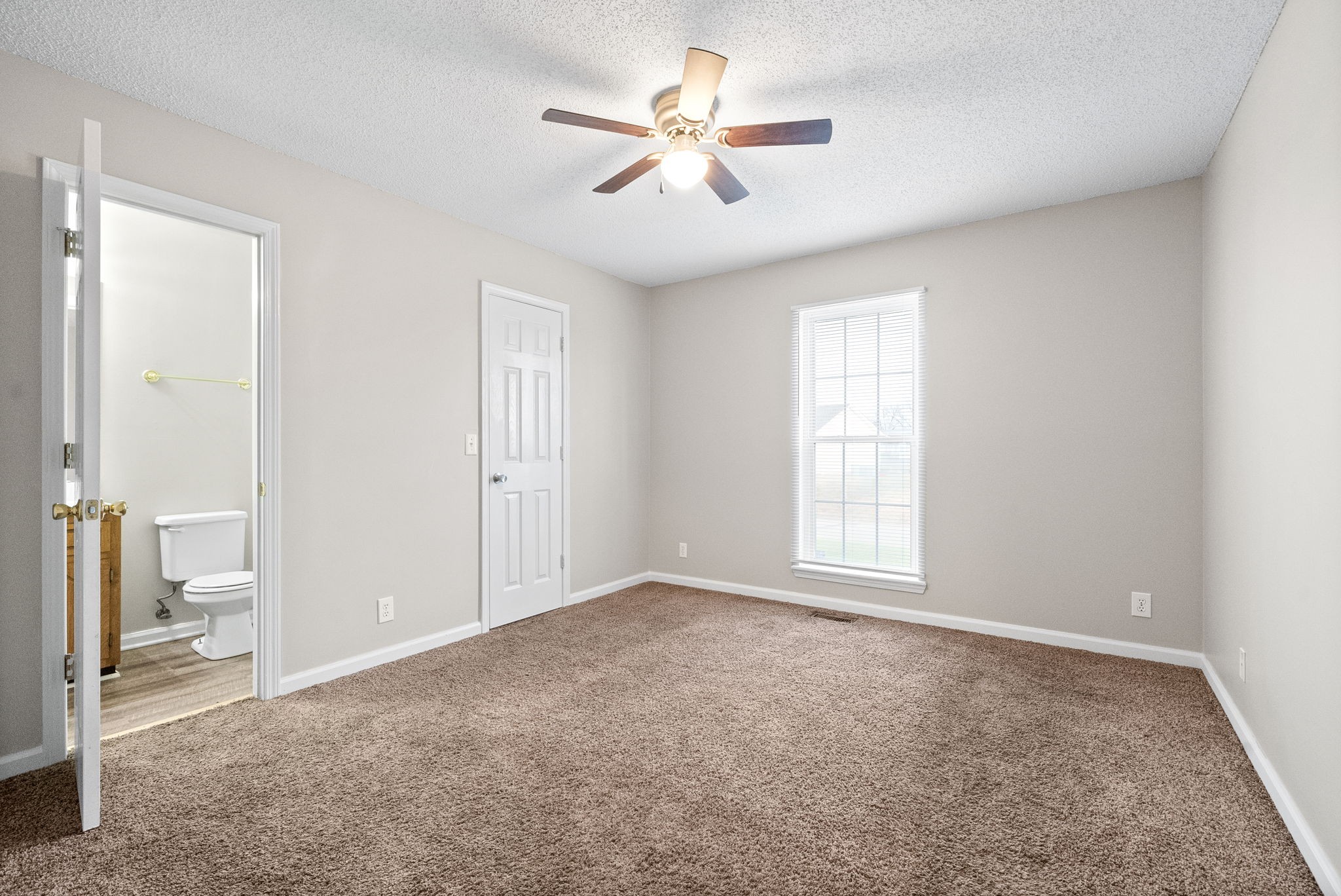 Oak Grove, Kentucky 42262, United States, 3 Bedrooms Bedrooms, ,2 BathroomsBathrooms,Residential,Active,21745