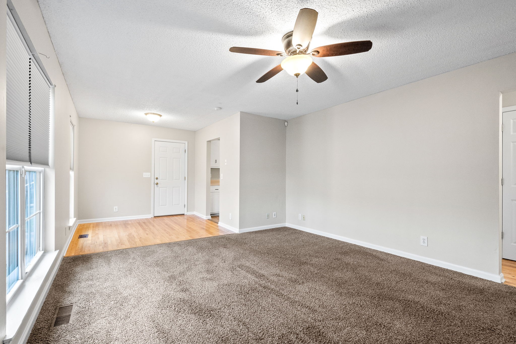 Oak Grove, Kentucky 42262, United States, 3 Bedrooms Bedrooms, ,2 BathroomsBathrooms,Residential,Active,21745