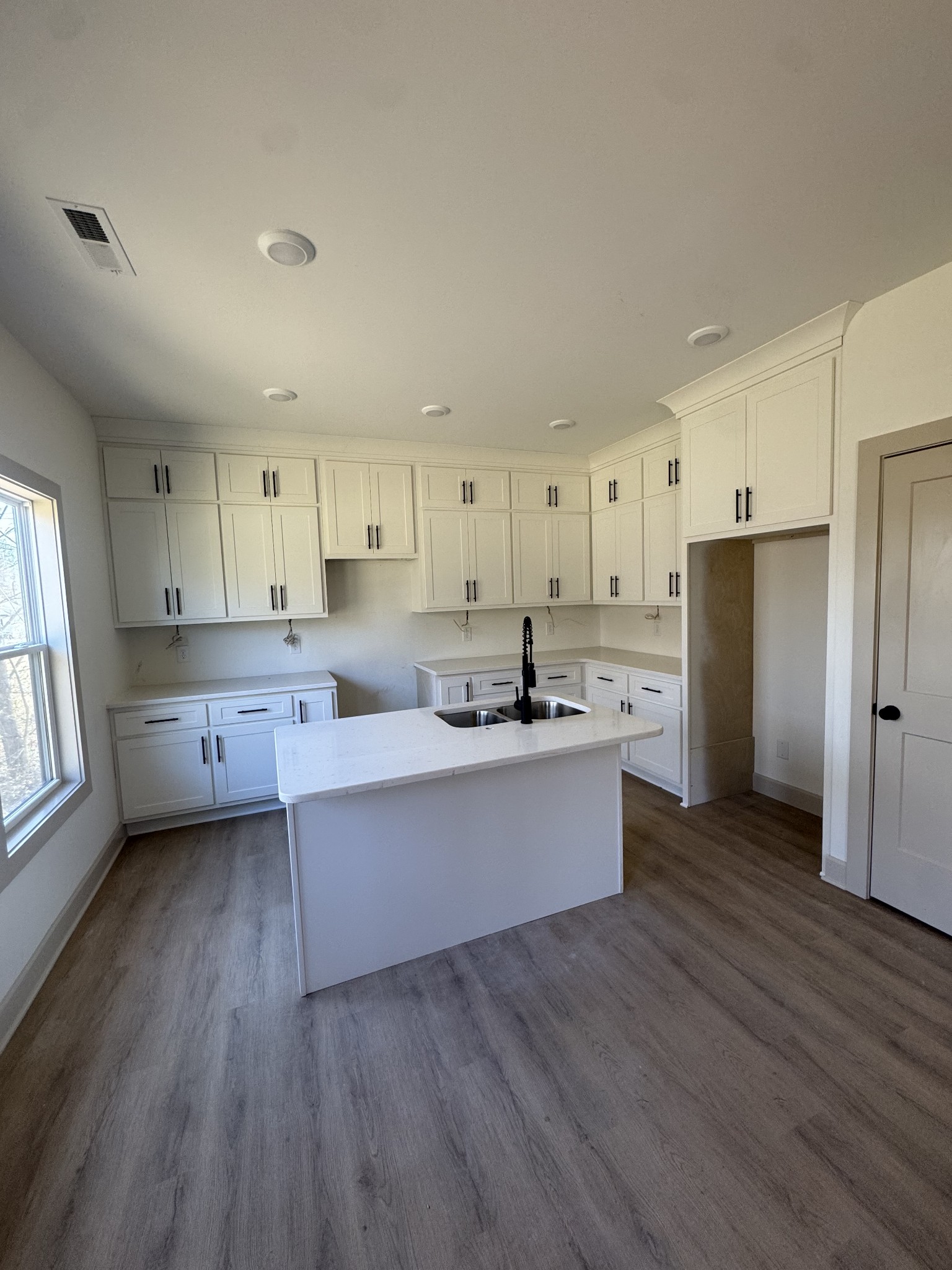 403 Hidden Valley Cir