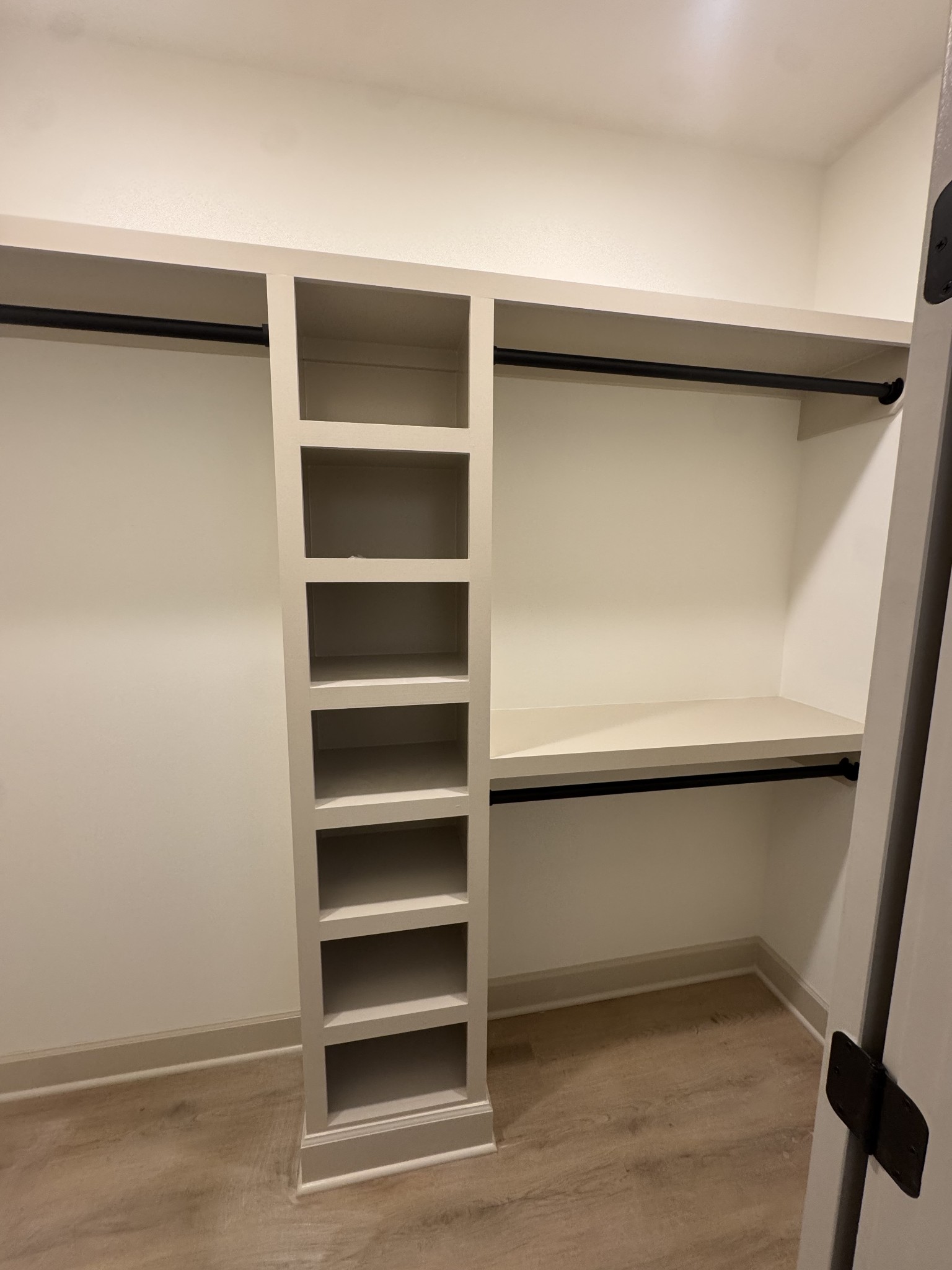 403 Hidden Valley Cir