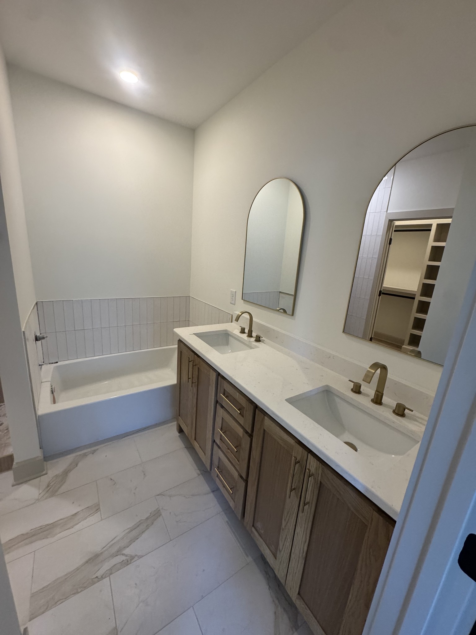 403 Hidden Valley Cir