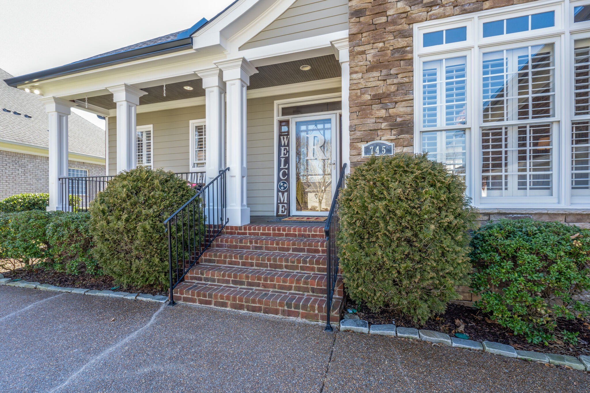 745 Fountainwood Blvd