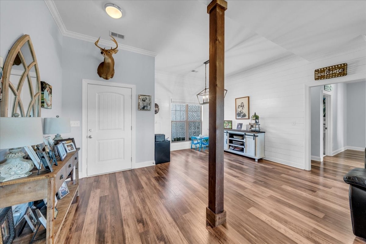 341 Grand View Cir