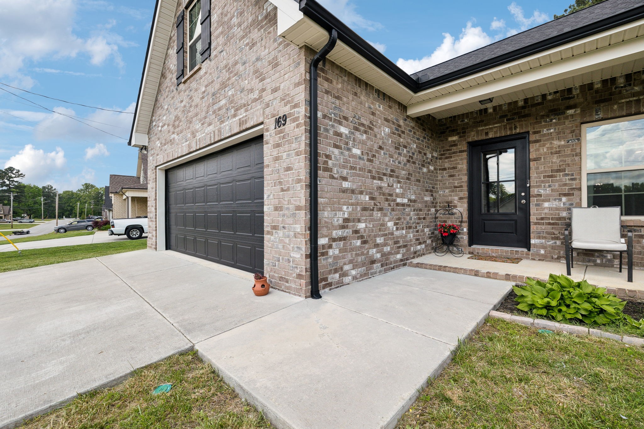 169 Grass Land St