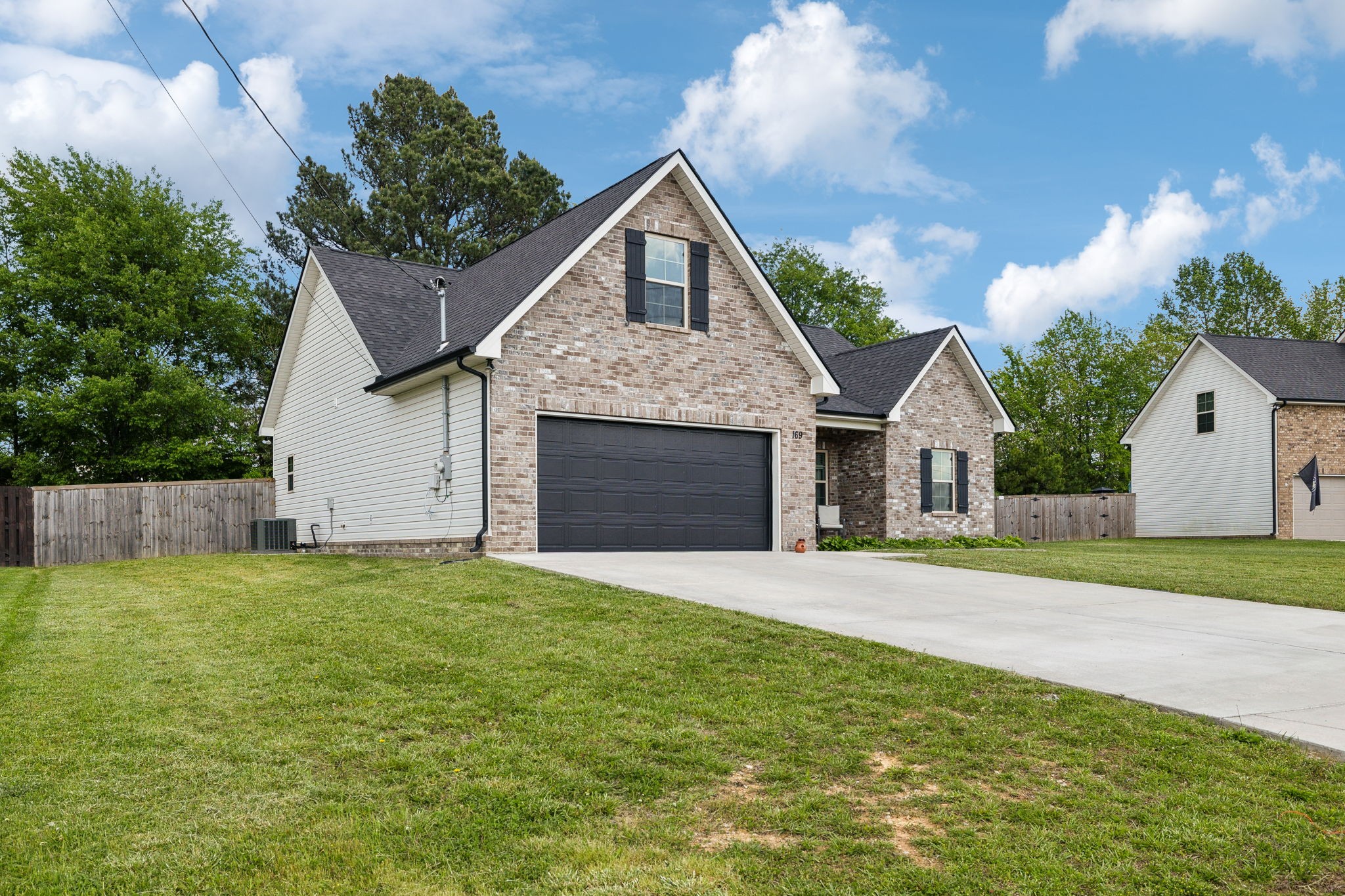 169 Grass Land St
