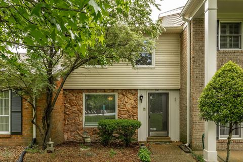 Photo of 8300 Sawyer Brown Rd #G302, Nashville, TN 37221 (MLS # 3167095)