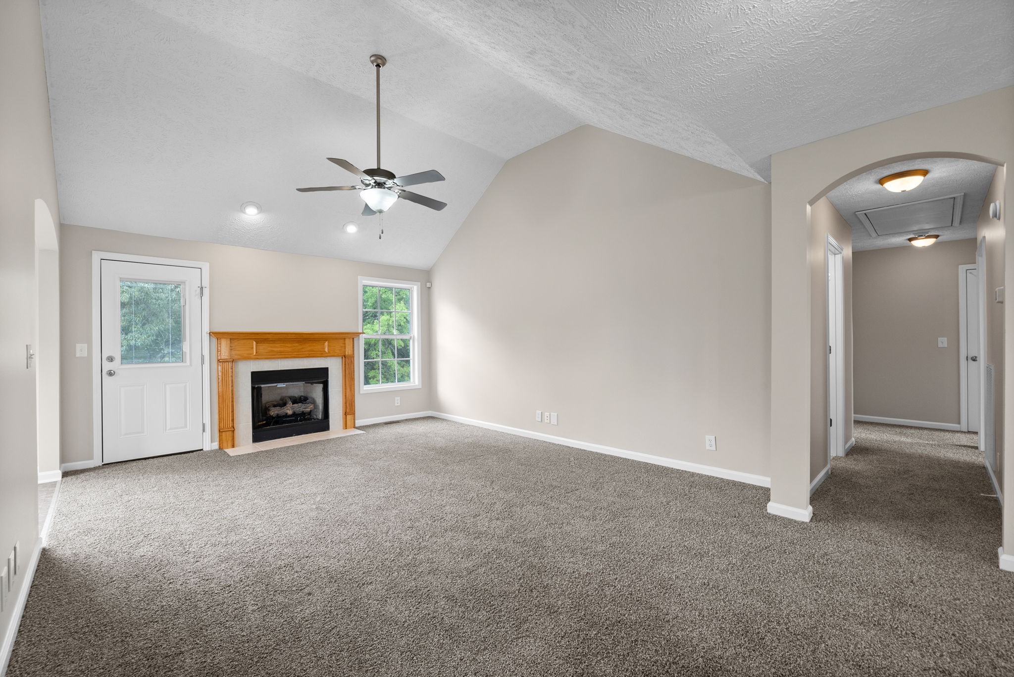 Clarksville, Tennessee 37040, United States, 4 Bedrooms Bedrooms, ,3 BathroomsBathrooms,Residential,Active,126716
