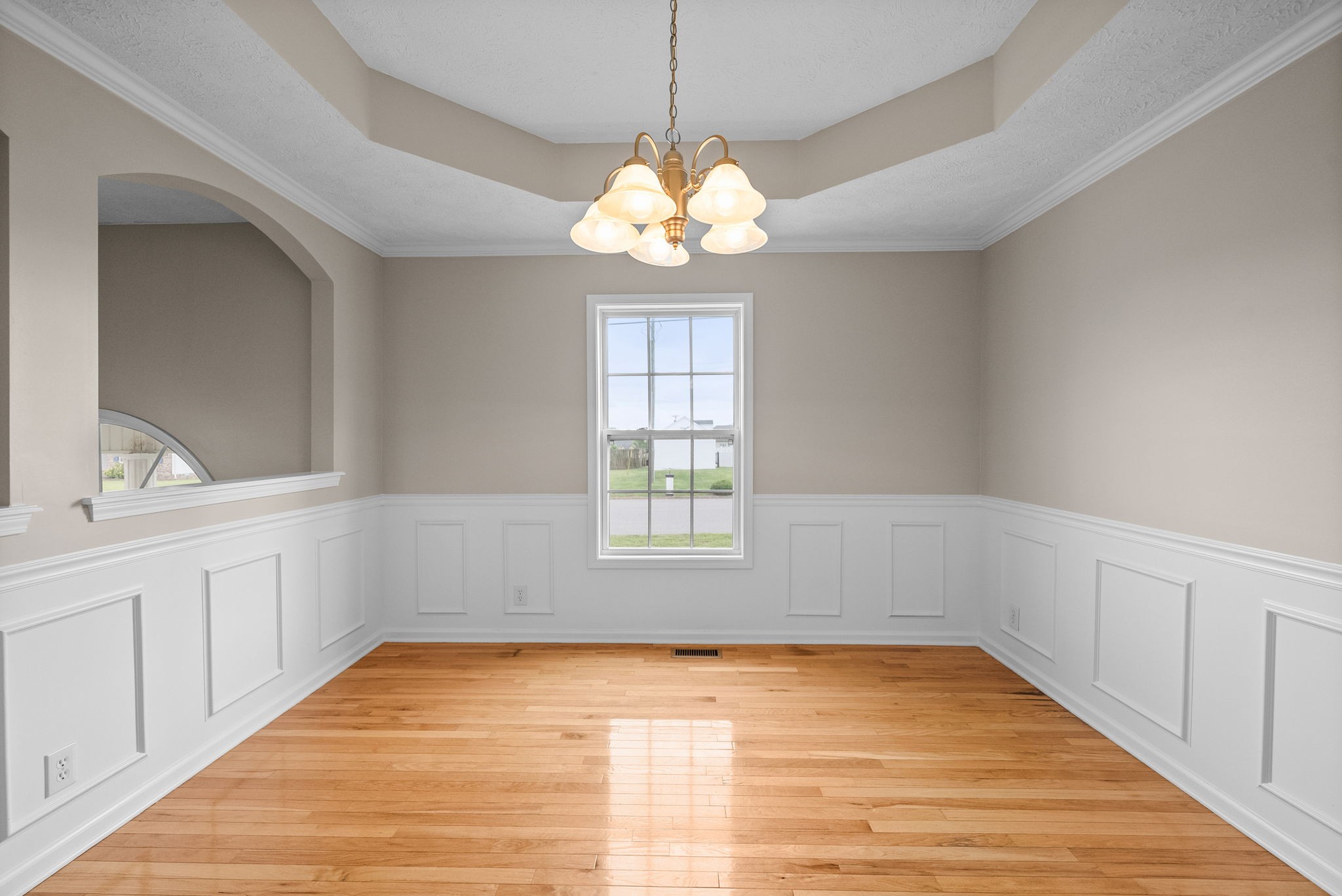 Clarksville, Tennessee 37040, United States, 4 Bedrooms Bedrooms, ,3 BathroomsBathrooms,Residential,Active,126716