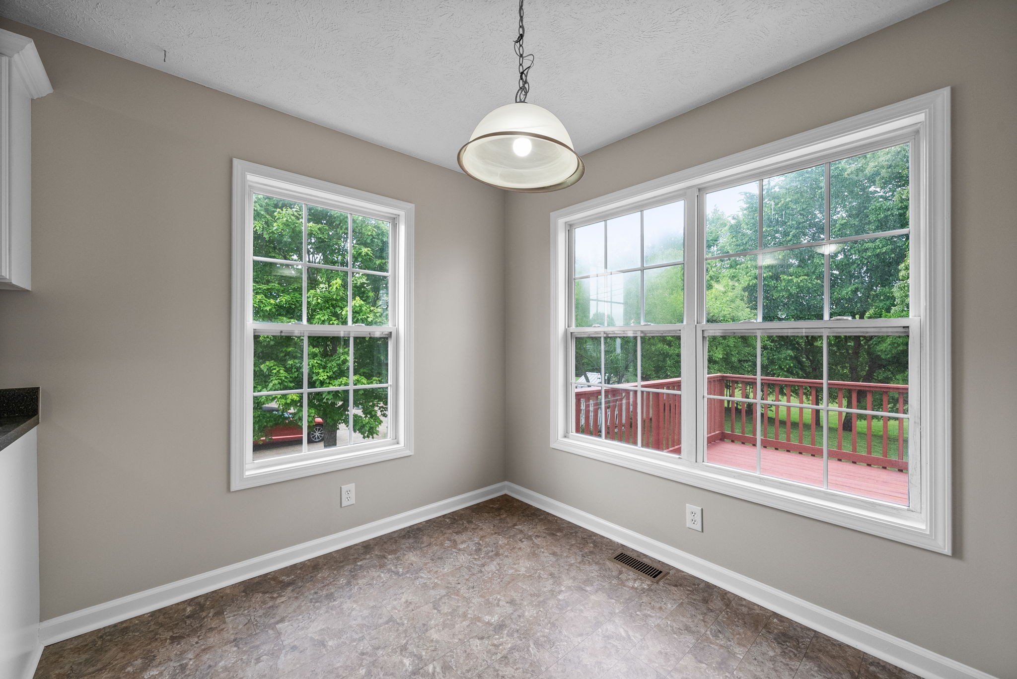 Clarksville, Tennessee 37040, United States, 4 Bedrooms Bedrooms, ,3 BathroomsBathrooms,Residential,Active,126716