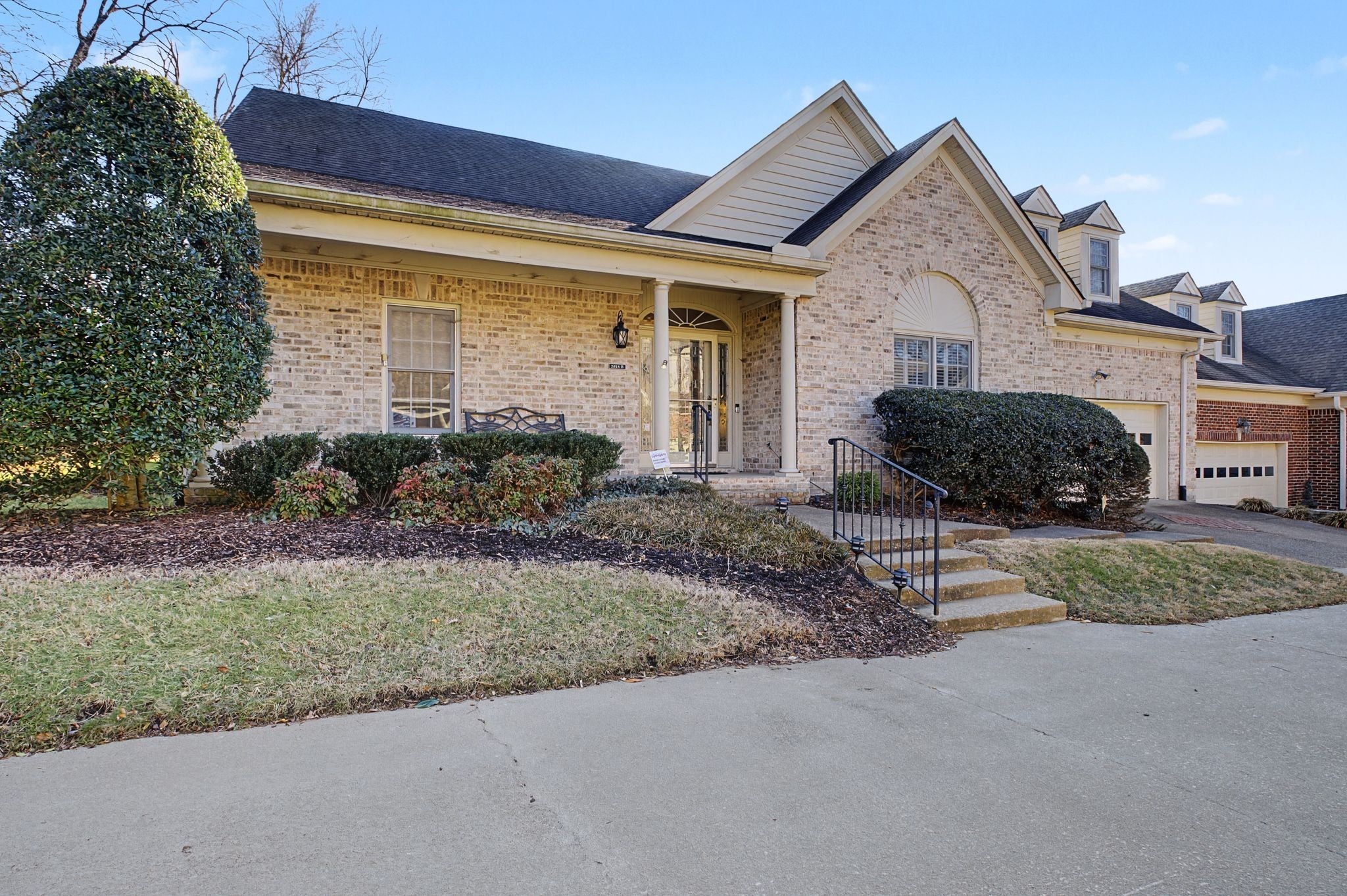2814B White Oak Dr