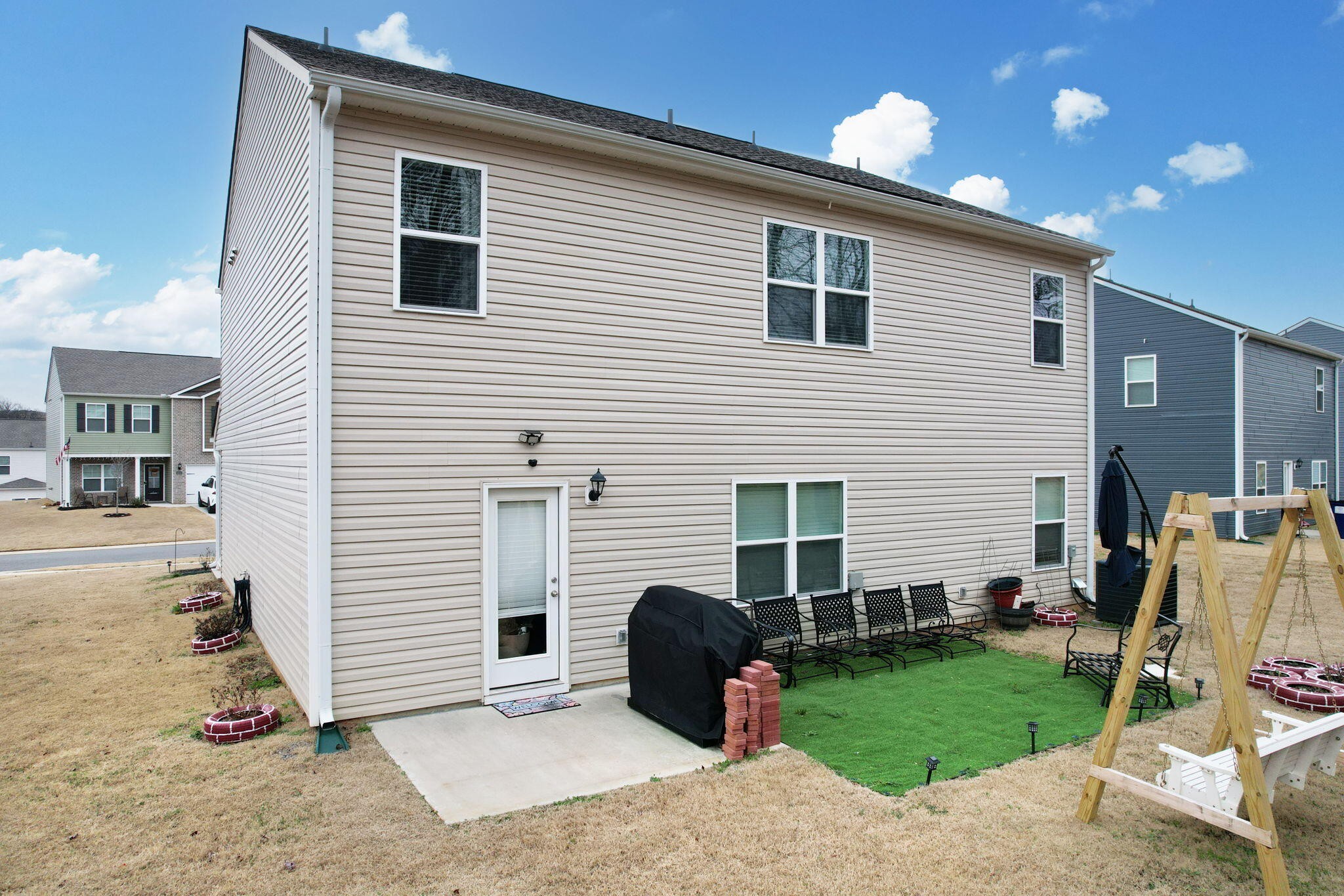 4213 Lone Oak Circle NE