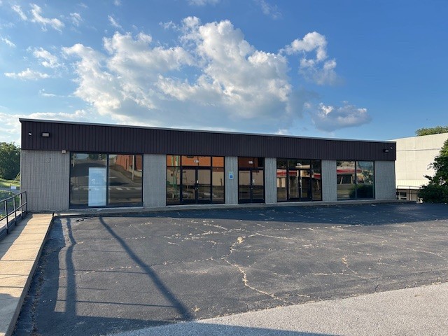 301 College St