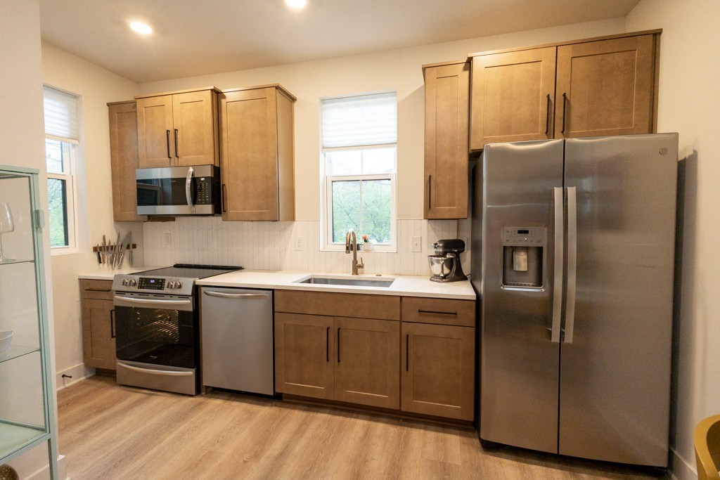 1701 Porter Rd 9