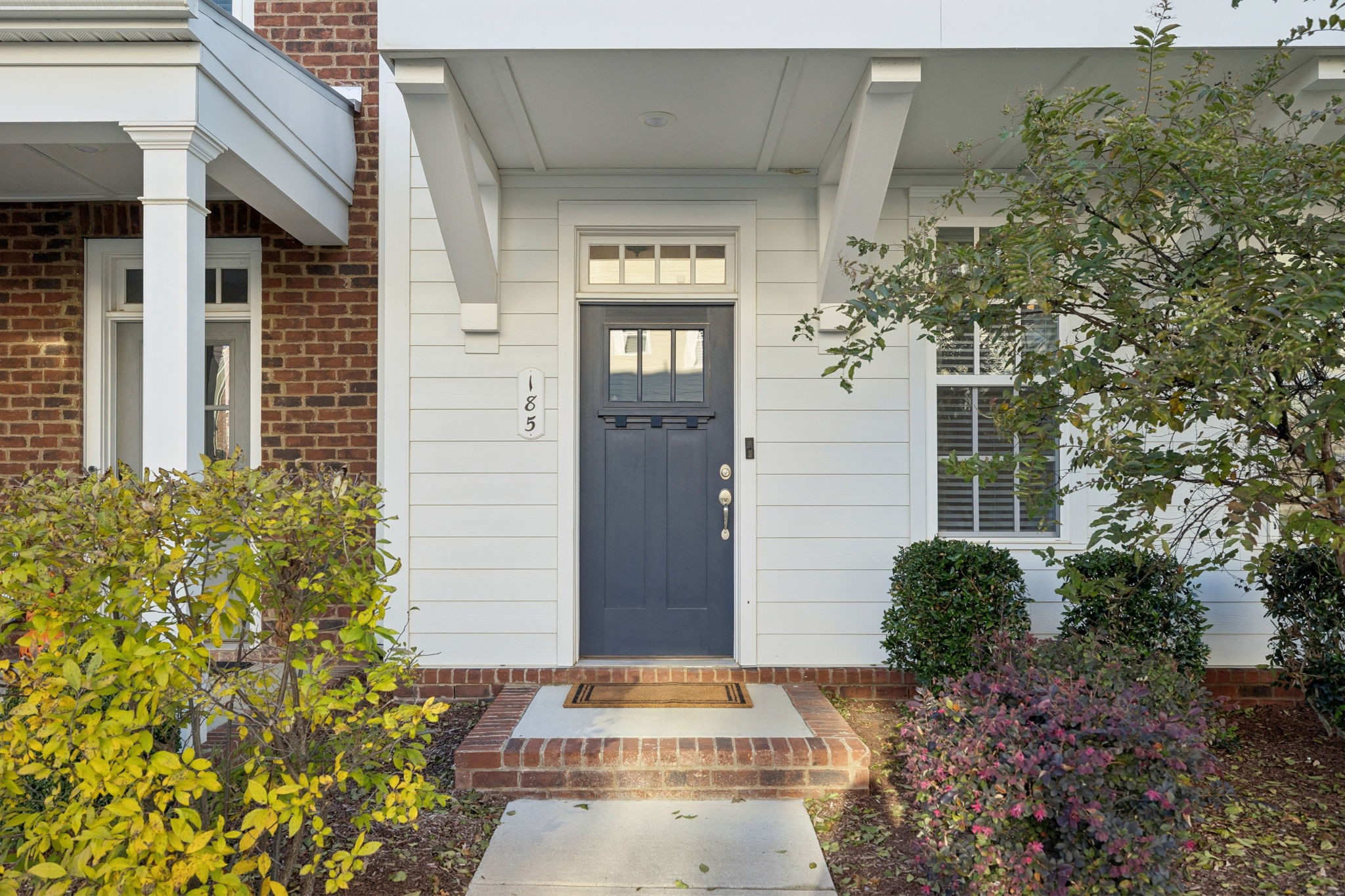 185 Burkitt Commons Ave