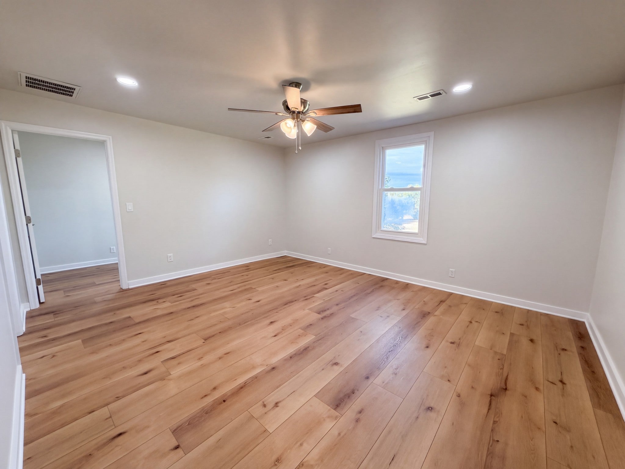 557 Peach Valley Rd