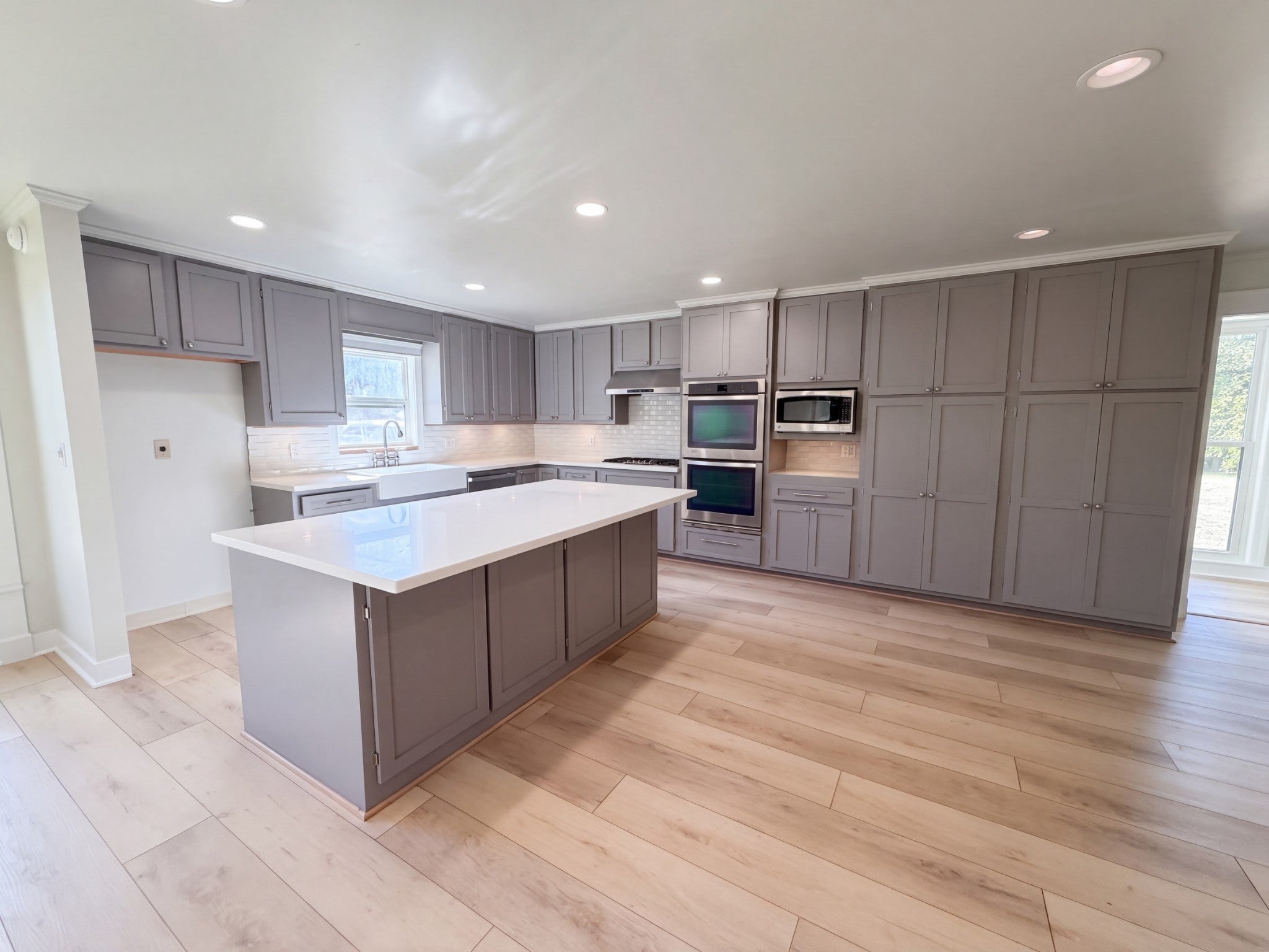 557 Peach Valley Rd