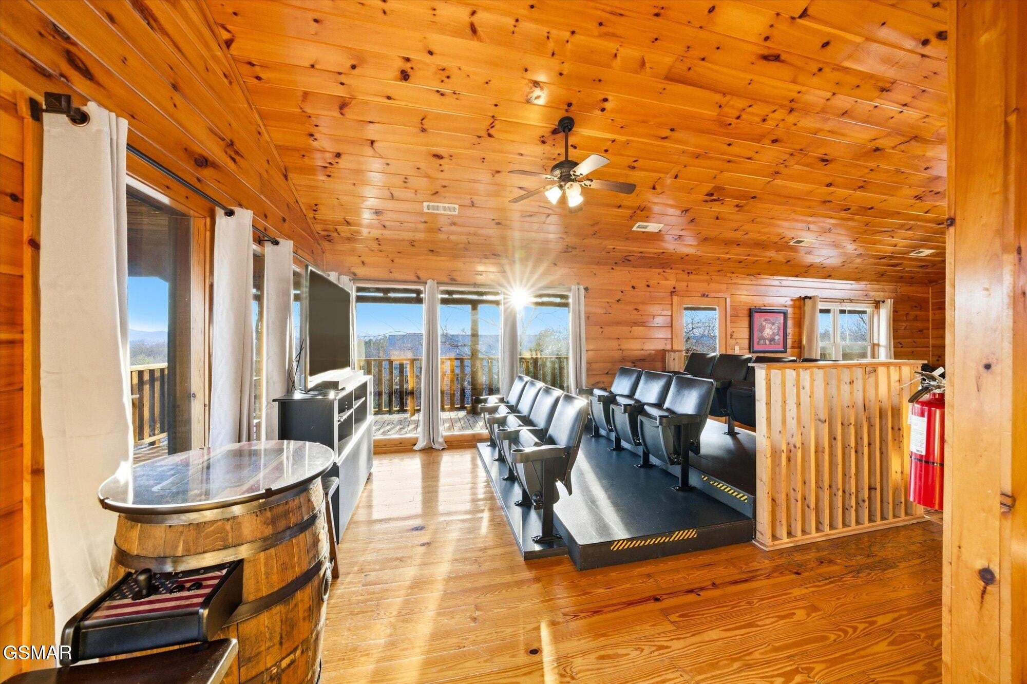 2022 Oakmont Drive