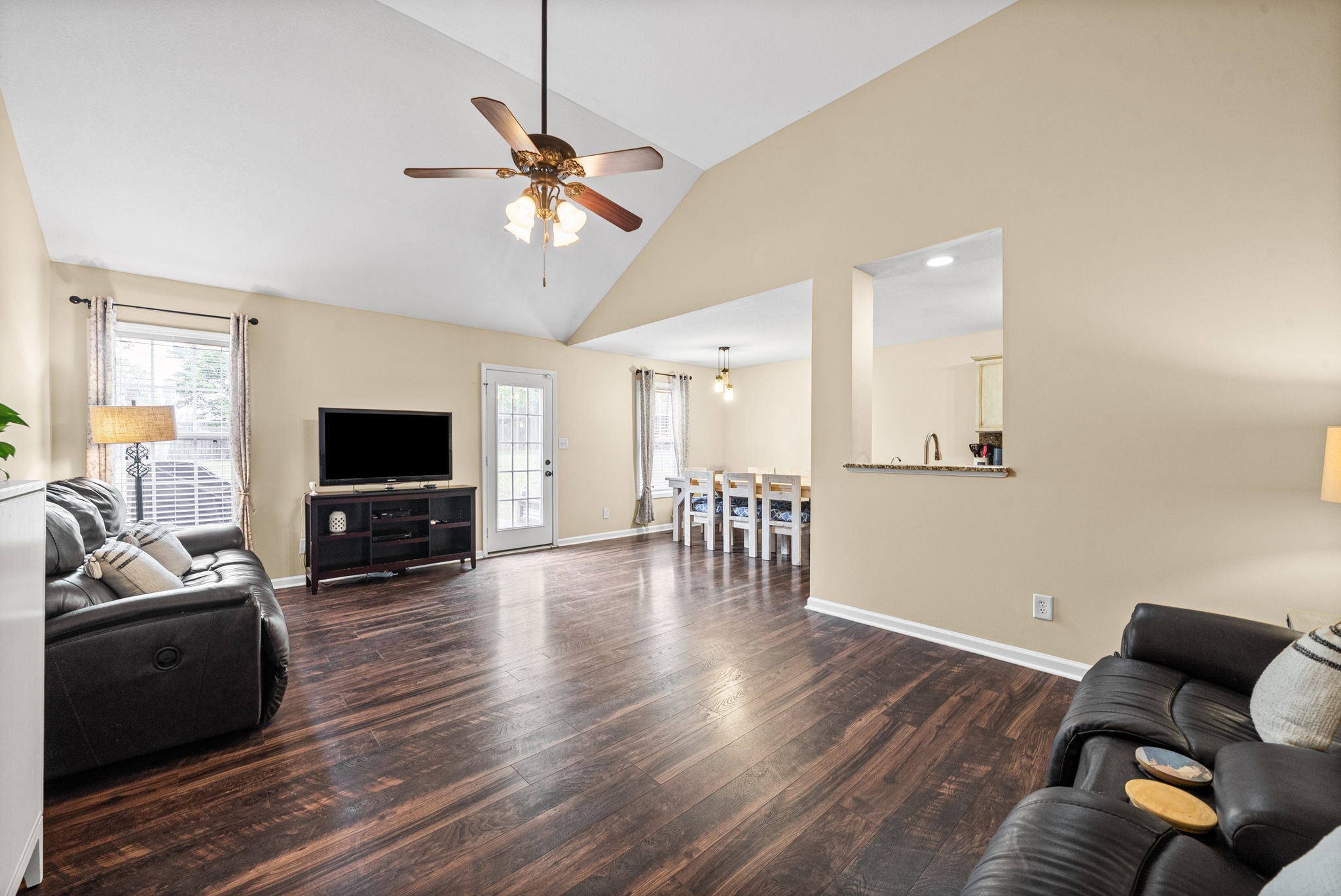 357 Chestnut Grove Ct