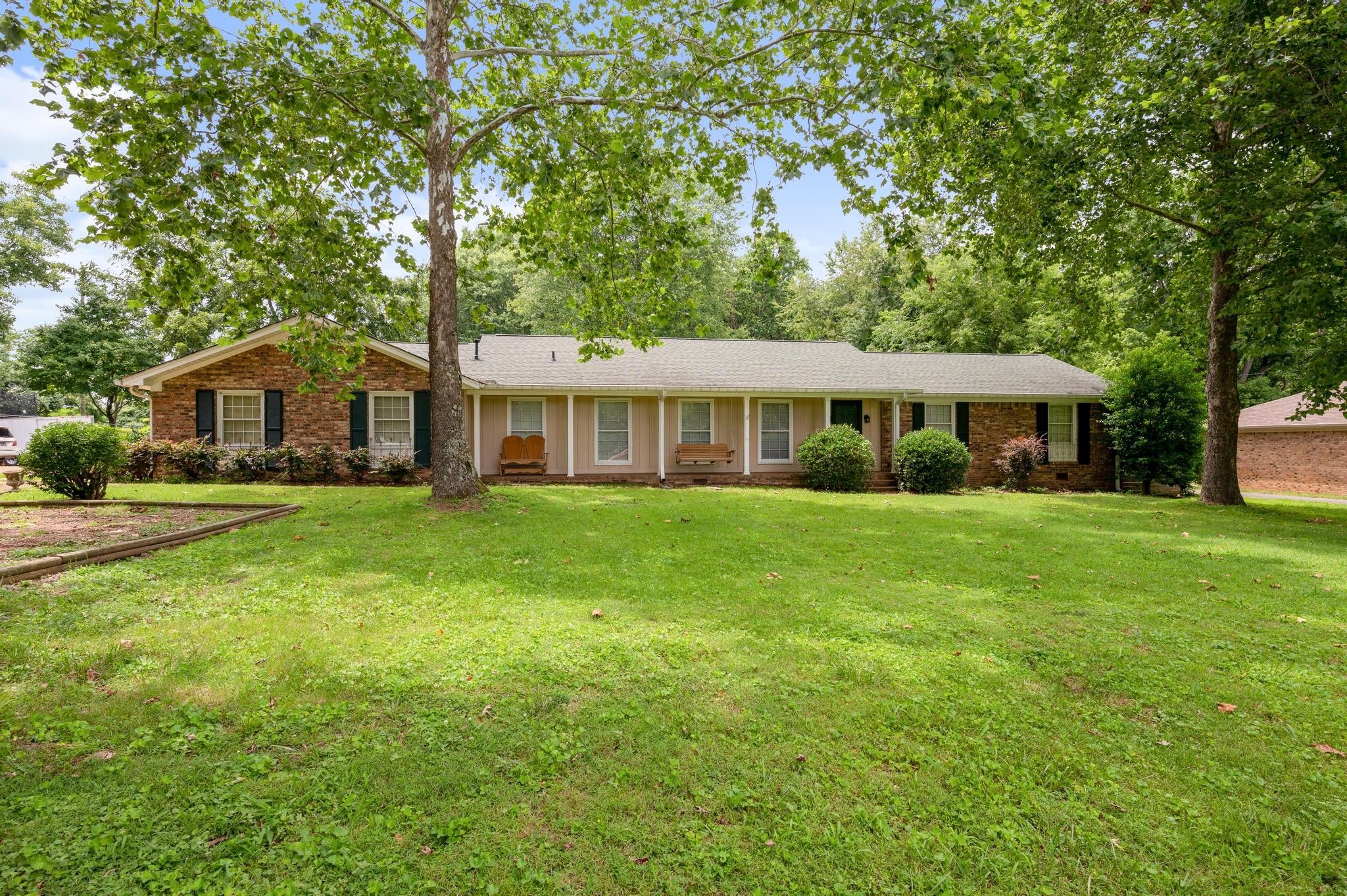 3.0-bed rental at 908 Lewisburg Pike